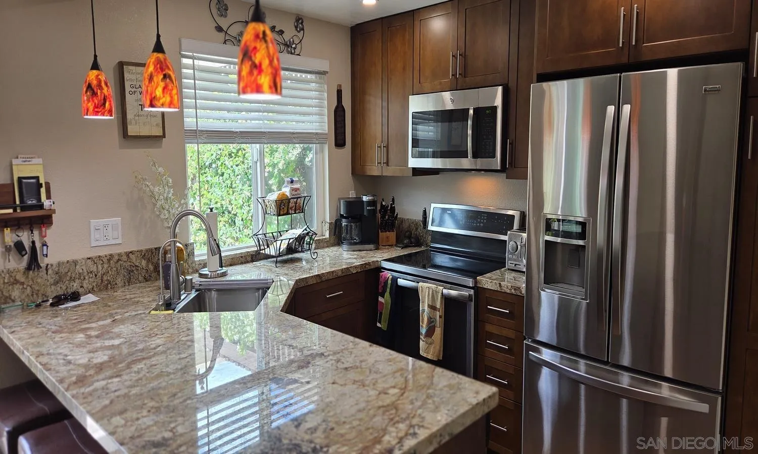 https://cdn.realtyfeed.com/cdn/127/260020070/3066d71ee628bcd0c478b044da691f19.webp