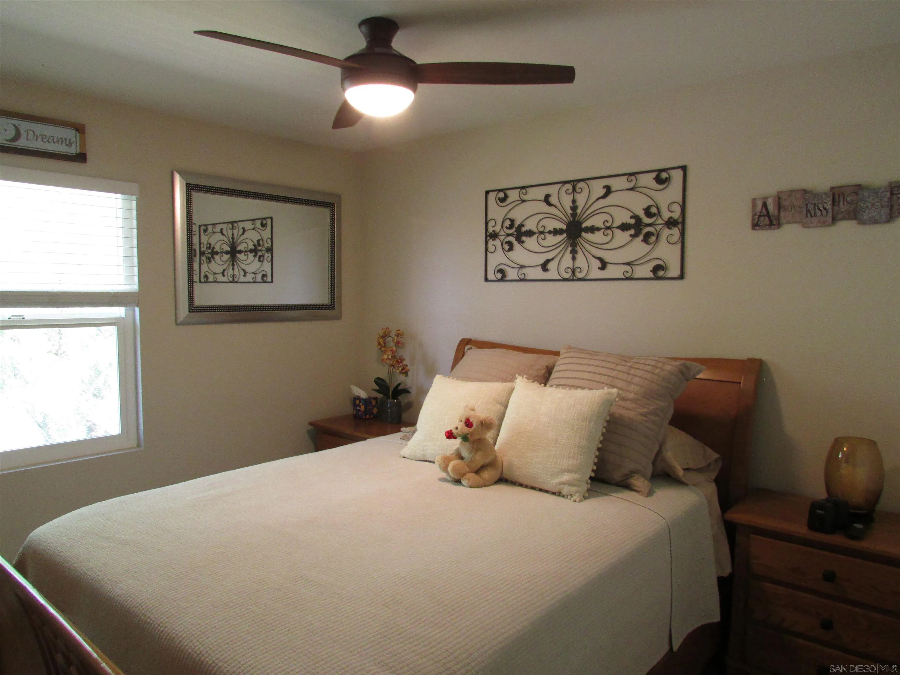 https://cdn.realtyfeed.com/cdn/127/260020070/c3838b9e3de9810c0d85d083a1eb0be2.webp