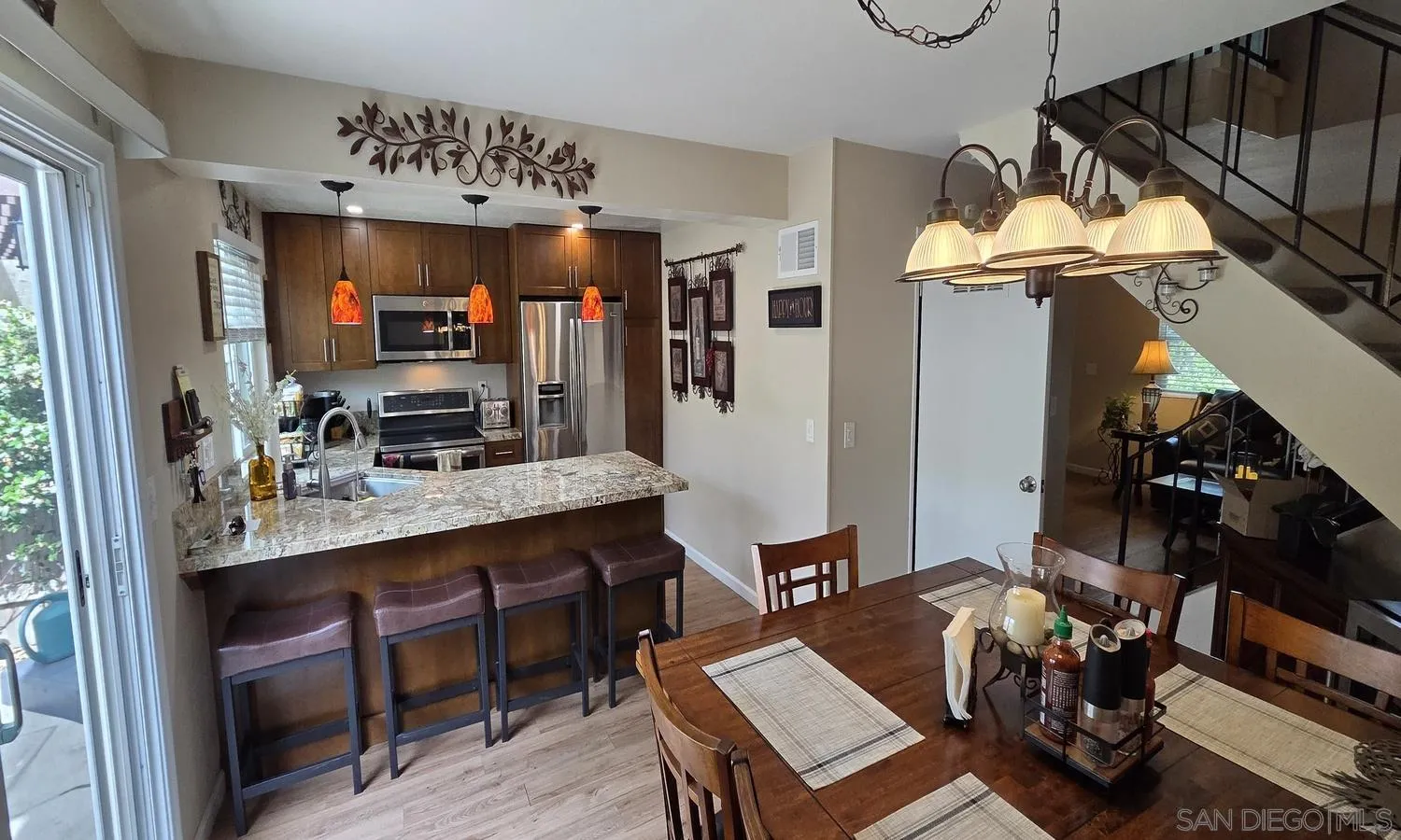https://cdn.realtyfeed.com/cdn/127/260020070/d3753fce207a96c19b282e03618cec9d.webp