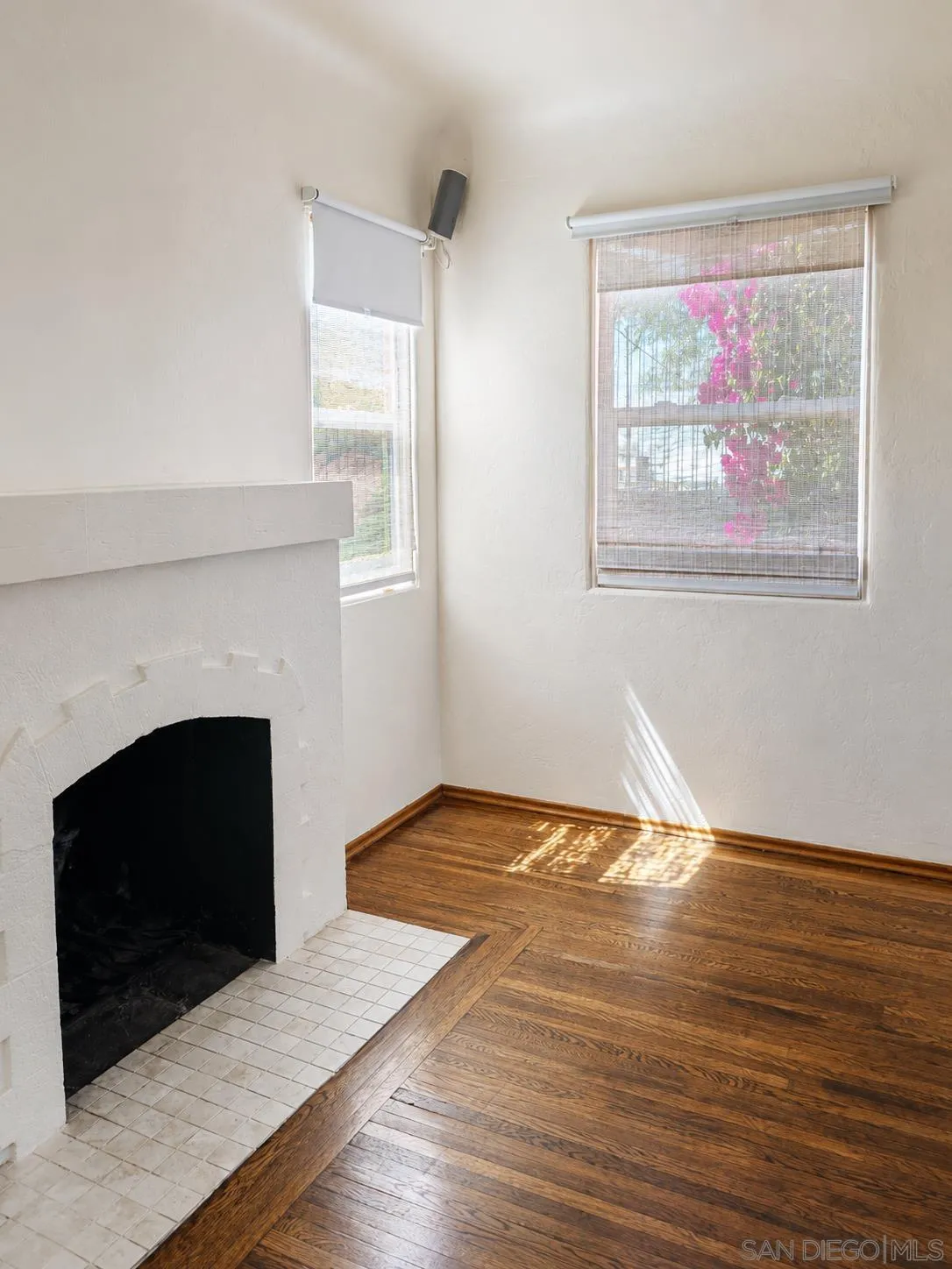 https://cdn.realtyfeed.com/cdn/127/260020081/6c7cdd5dcc5915a4c7c9cb7c934a0488.webp