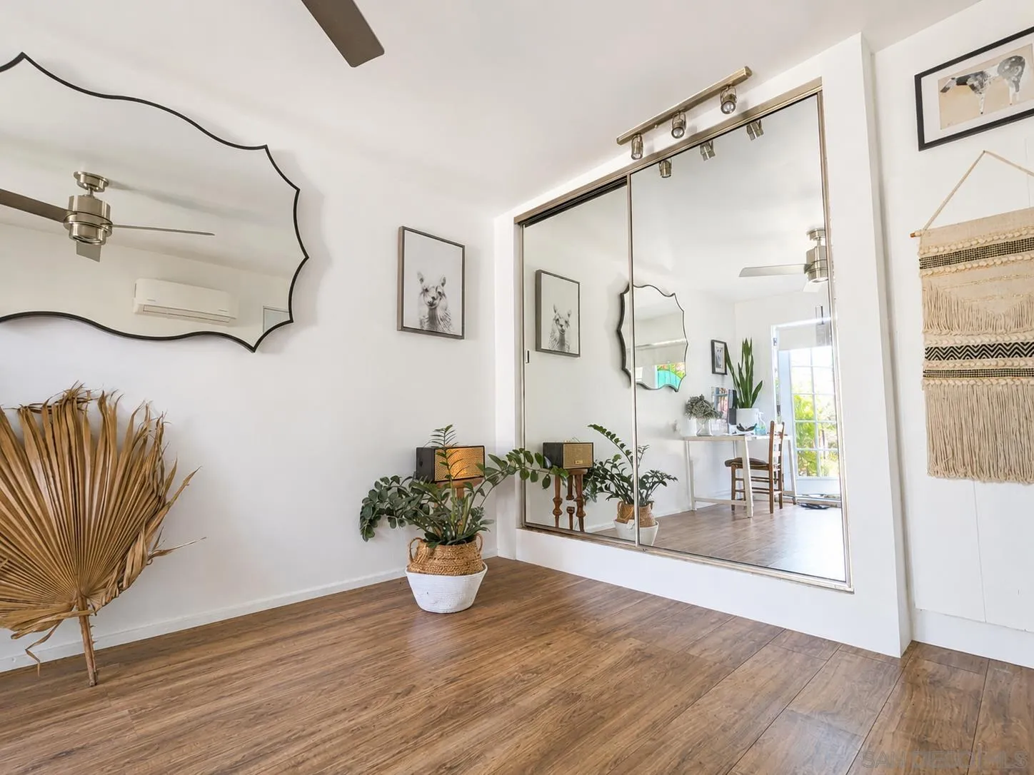 https://cdn.realtyfeed.com/cdn/127/260020081/7c4463780f85db1cf4c15549bf7cf4c8.webp