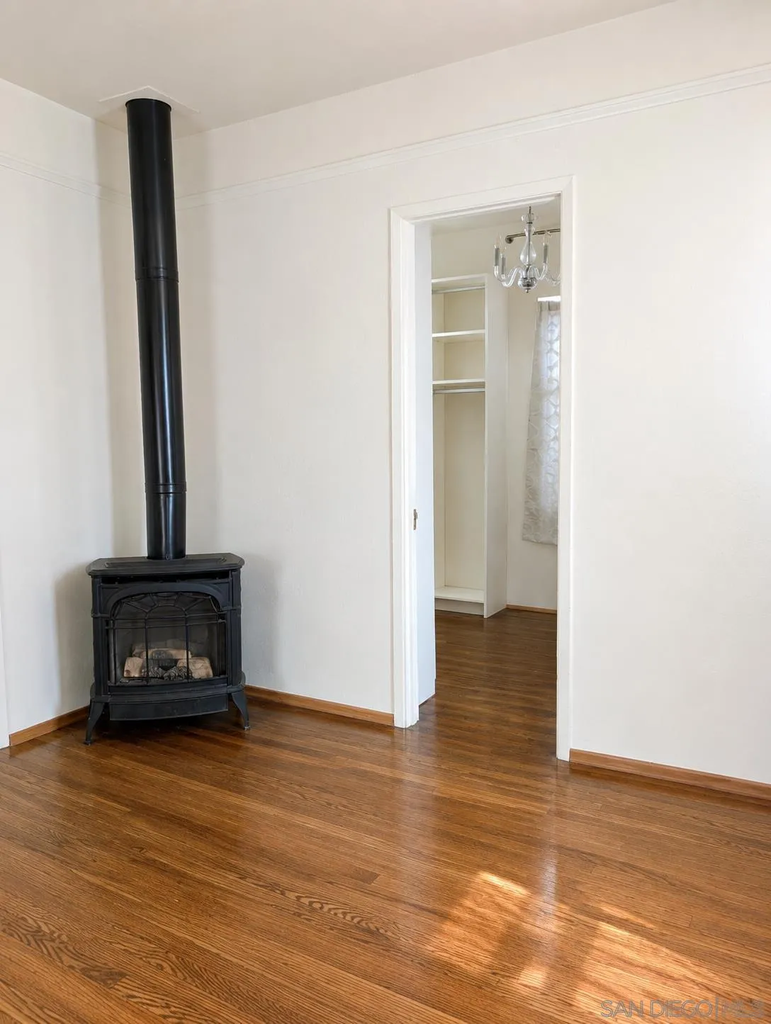 https://cdn.realtyfeed.com/cdn/127/260020081/e1e81d15bb5ecbcfb245d8c00ceb7455.webp