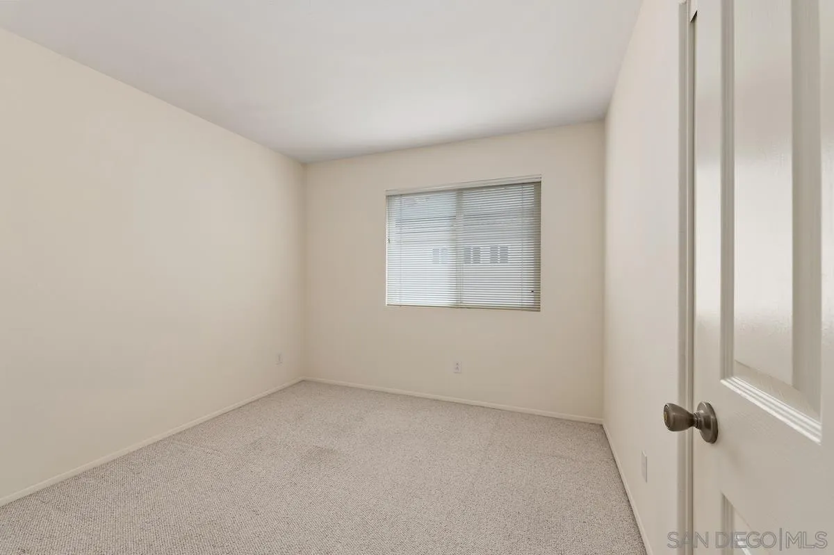 https://cdn.realtyfeed.com/cdn/127/260020082/57e1c9b6f035304700c4d19c8a6611a1.webp