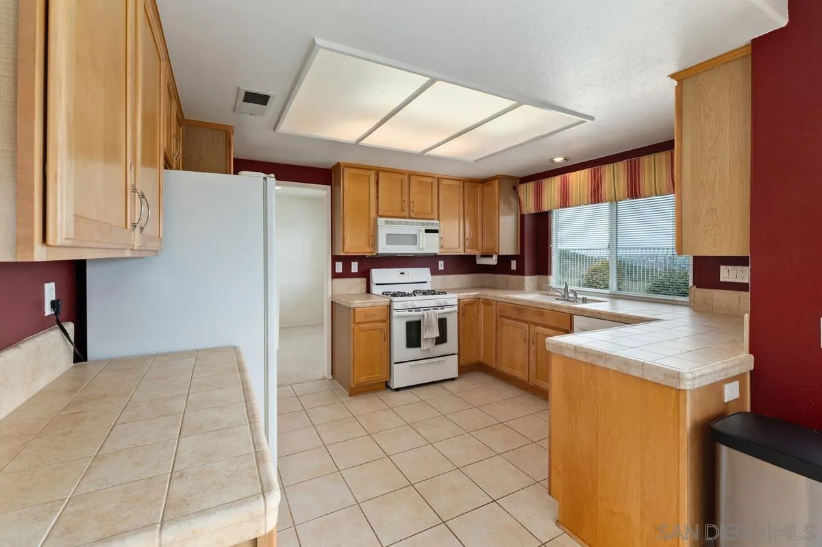 https://cdn.realtyfeed.com/cdn/127/260020082/97ffda019a7566e12df51e4dcd81eb13.webp