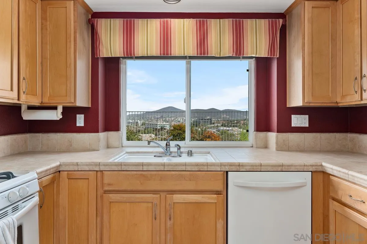 https://cdn.realtyfeed.com/cdn/127/260020082/cfeb8ed45b12be056037baf46f233624.webp