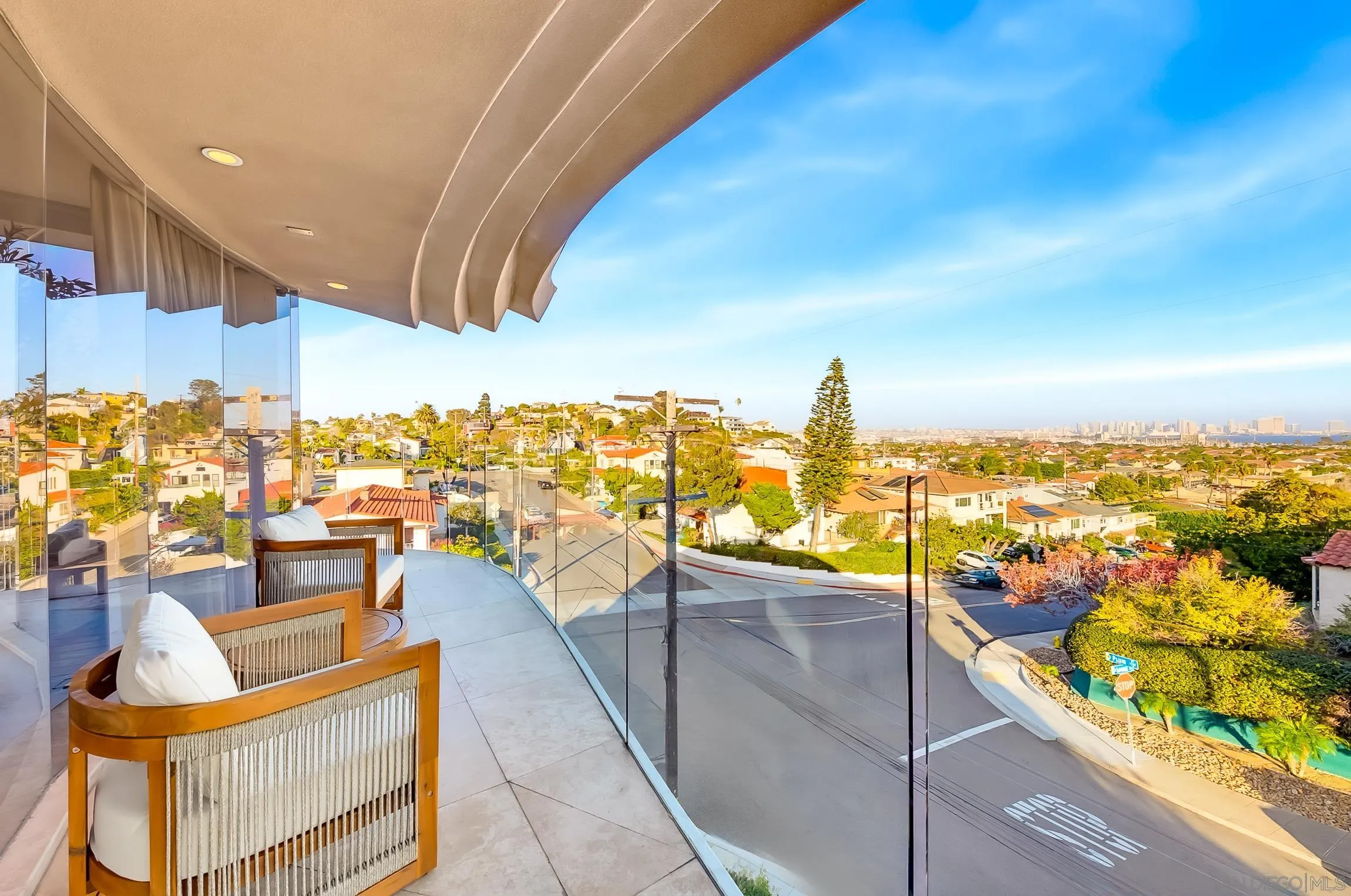1676 Plum, San Diego, CA 92106, photo 50