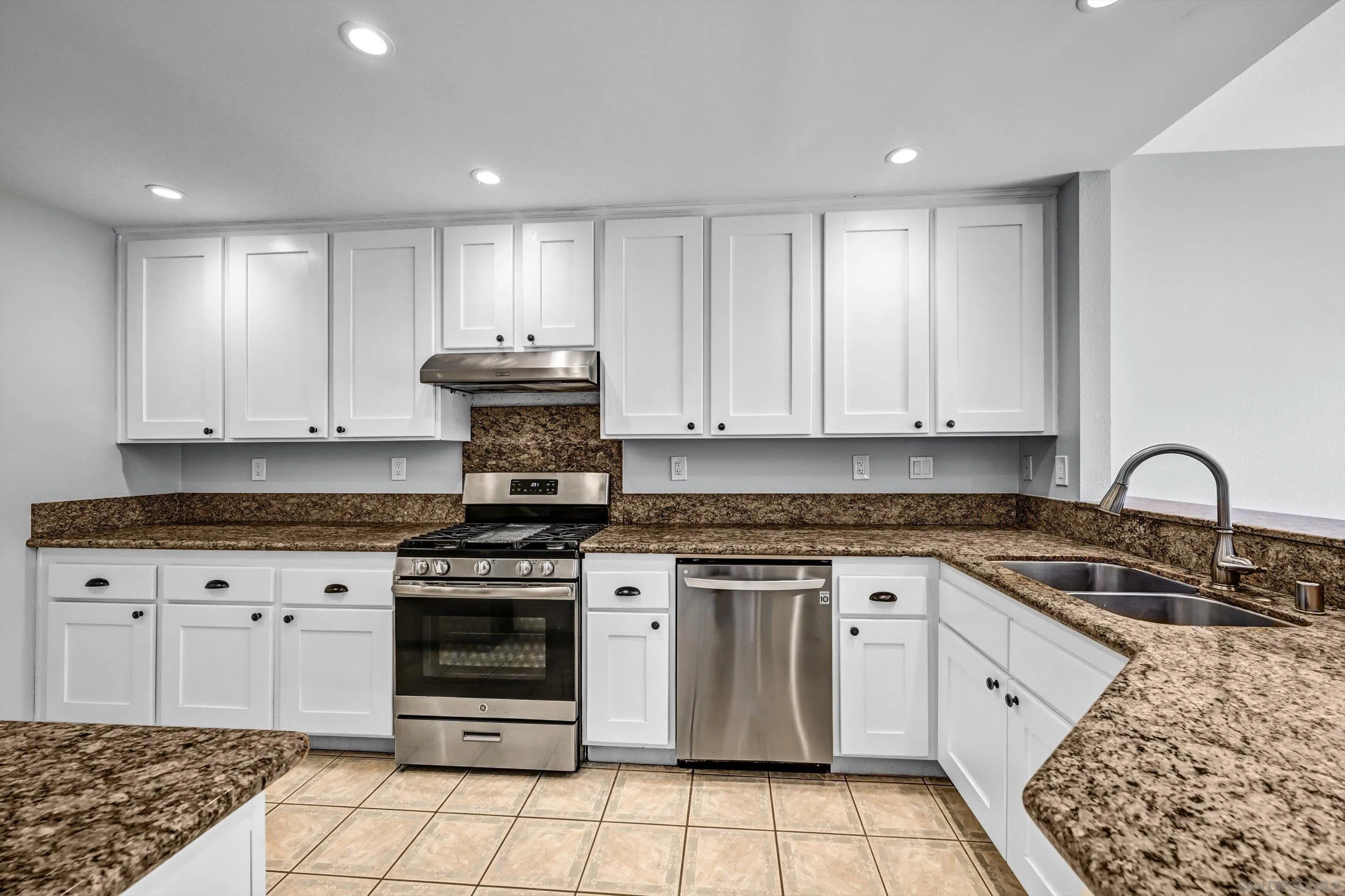 Photo #15: 260020099 Listing: Photo #15