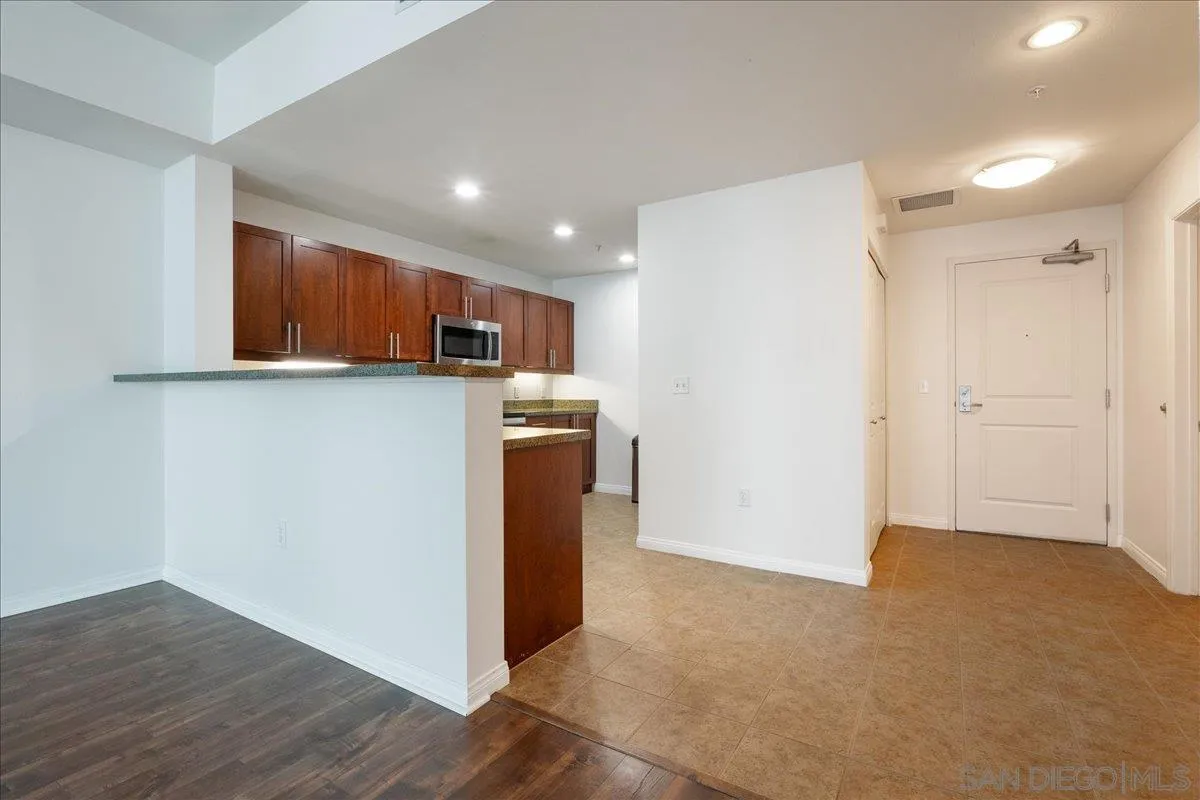 206 Park Blvd Unit 601, San Diego, CA 92101 - Photo 3 of 23, San Diego, CA