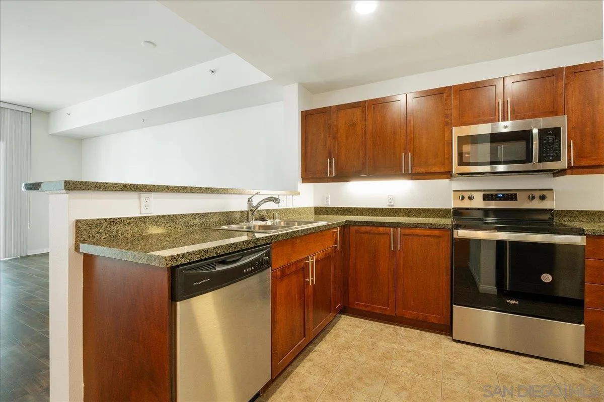 206 Park Blvd Unit 601, San Diego, CA 92101 - Photo 4 of 23, San Diego, CA
