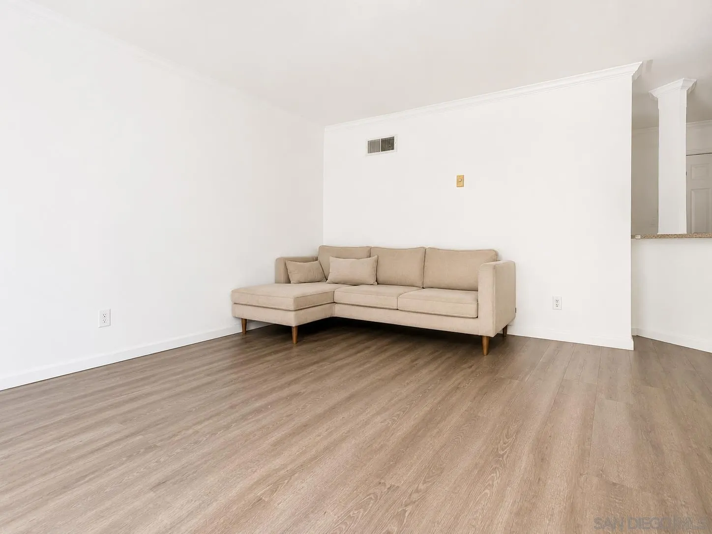 https://cdn.realtyfeed.com/cdn/127/260020110/b0240c9bc4c6d34159dba46f5090ab2d.webp