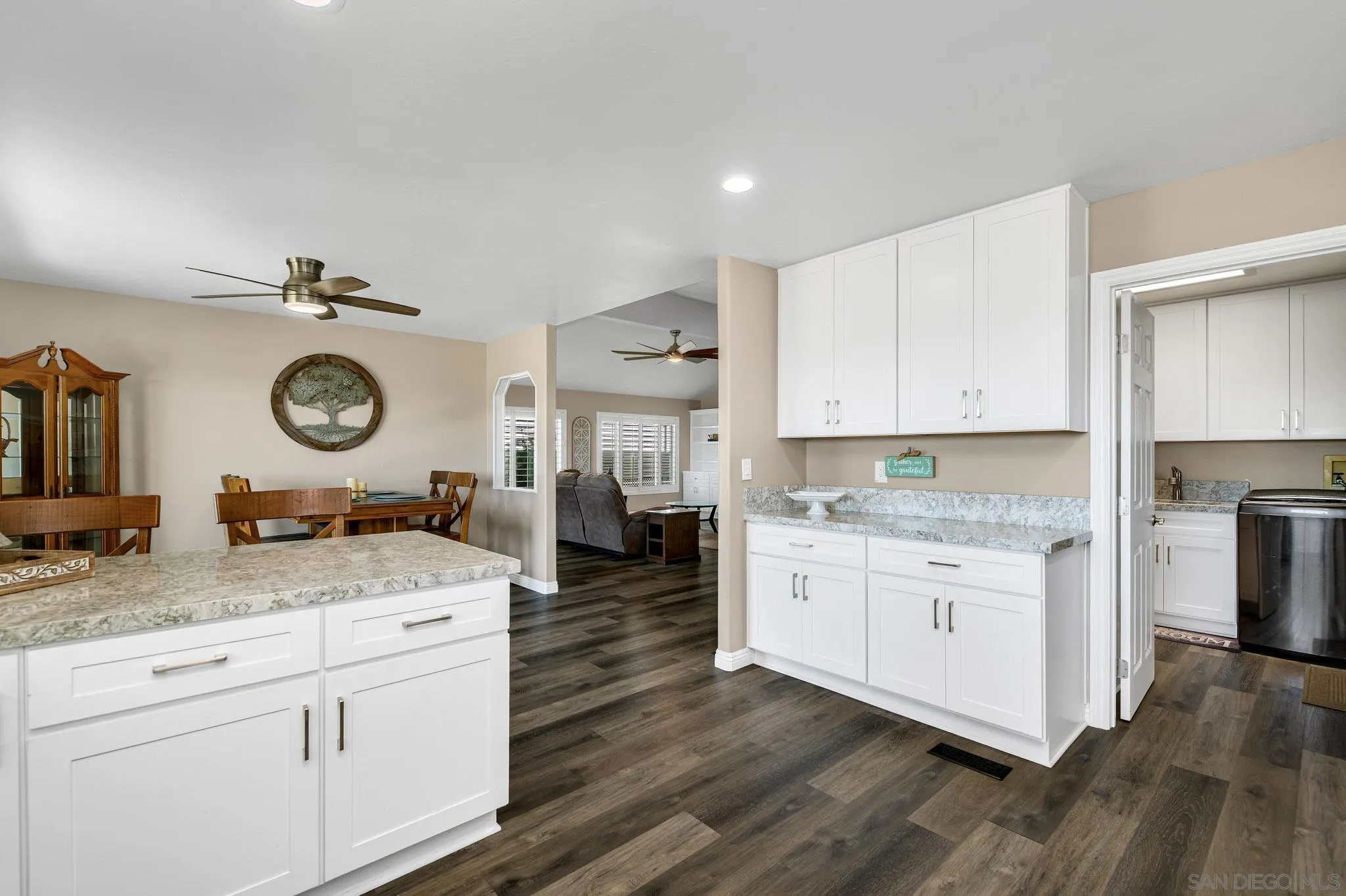 https://cdn.realtyfeed.com/cdn/127/260020113/309a530f34a72e4be33a893564a4b252.webp