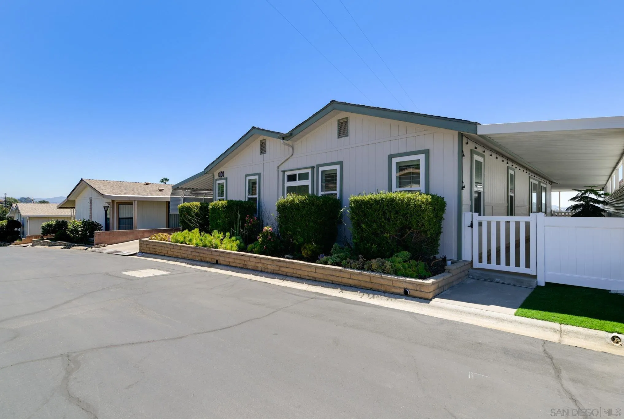 https://cdn.realtyfeed.com/cdn/127/260020113/b7b3ec8e992d42883bd4b1e32c3fb903.webp