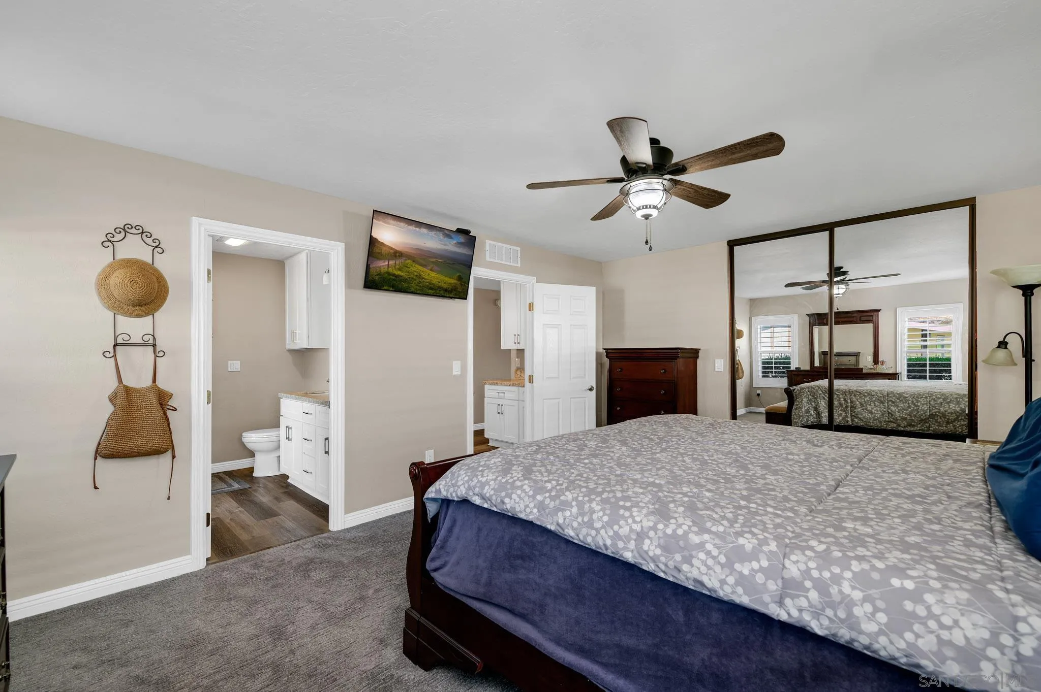 https://cdn.realtyfeed.com/cdn/127/260020113/d6b171a6ec6c872516bb1e5bb19fe504.webp