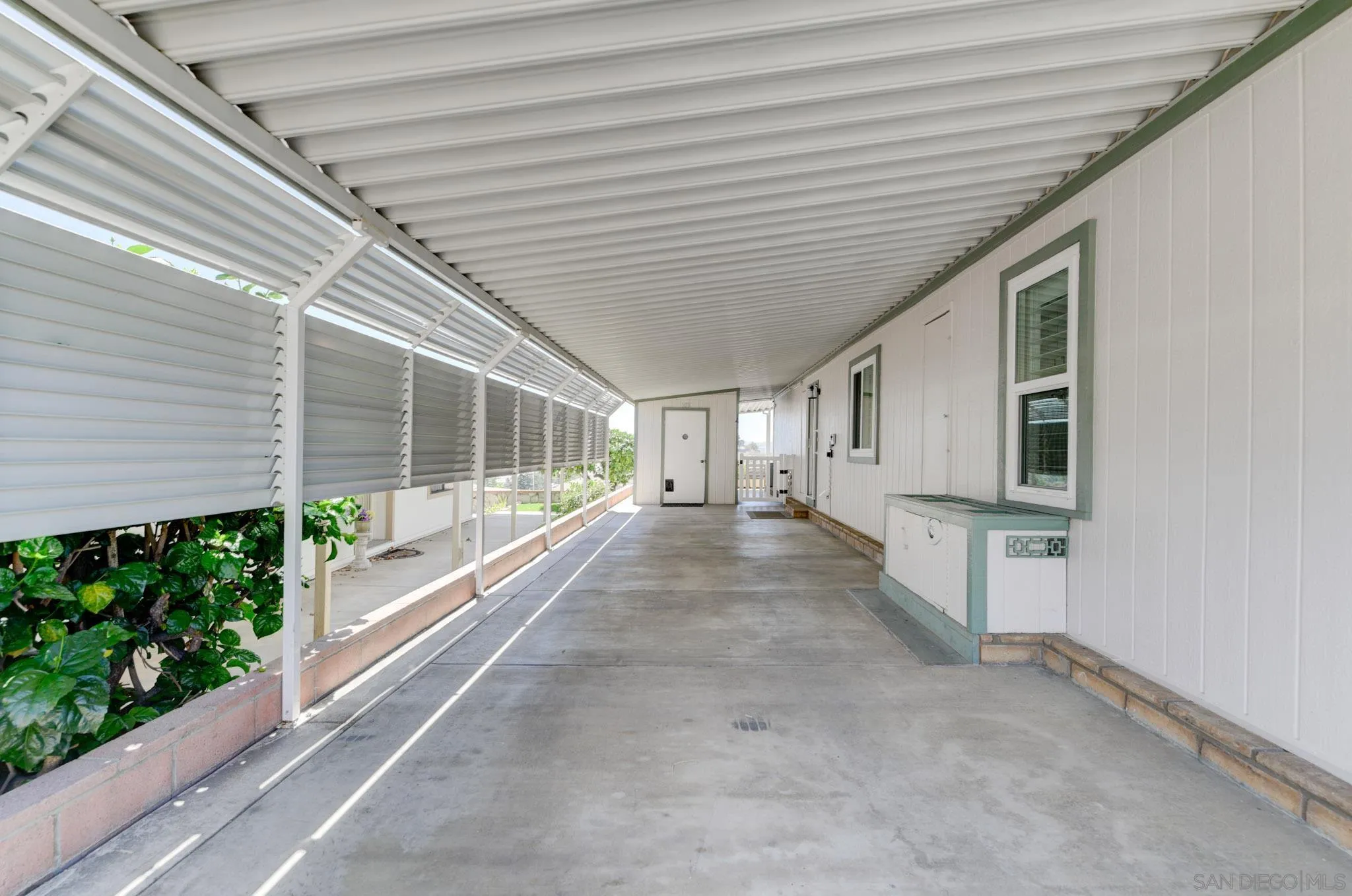 https://cdn.realtyfeed.com/cdn/127/260020113/d7409bb3634bb97840db75b32125b26e.webp