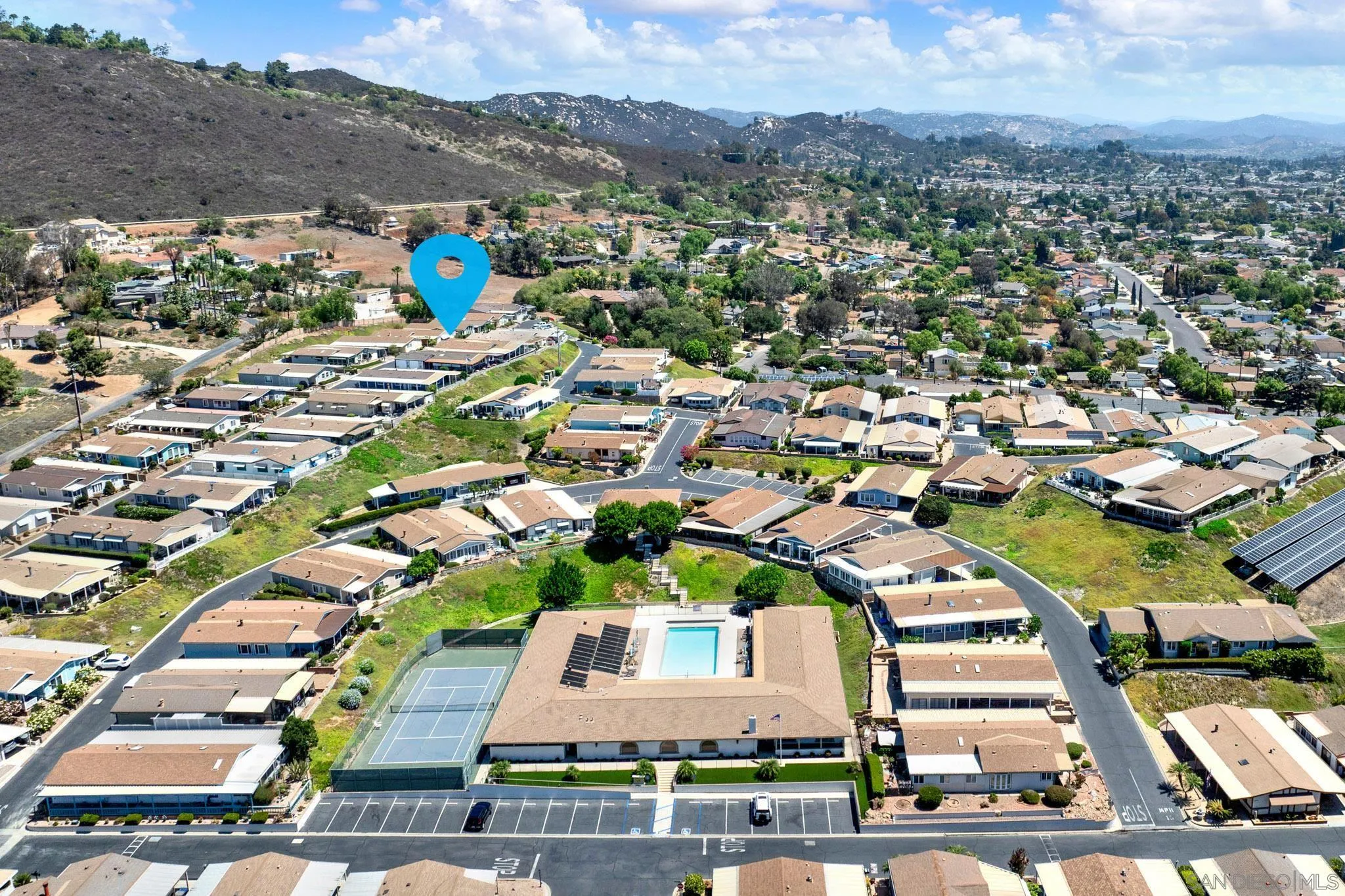 https://cdn.realtyfeed.com/cdn/127/260020113/d84f14db4c14b9989893f1b385d07c88.webp