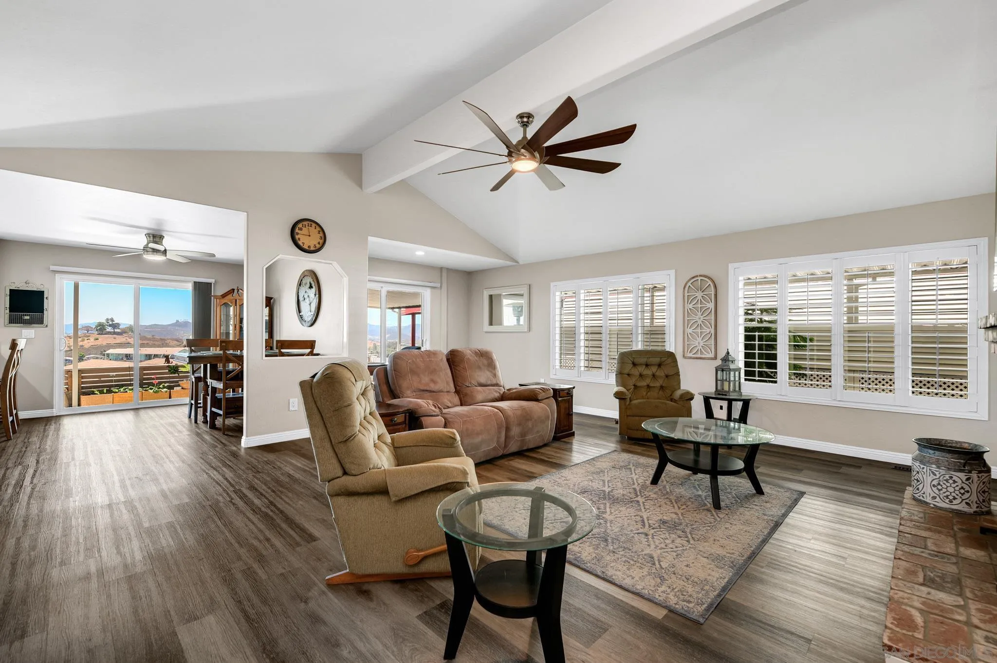 https://cdn.realtyfeed.com/cdn/127/260020113/f160eb9852160db5f981cd8efb4d8586.webp