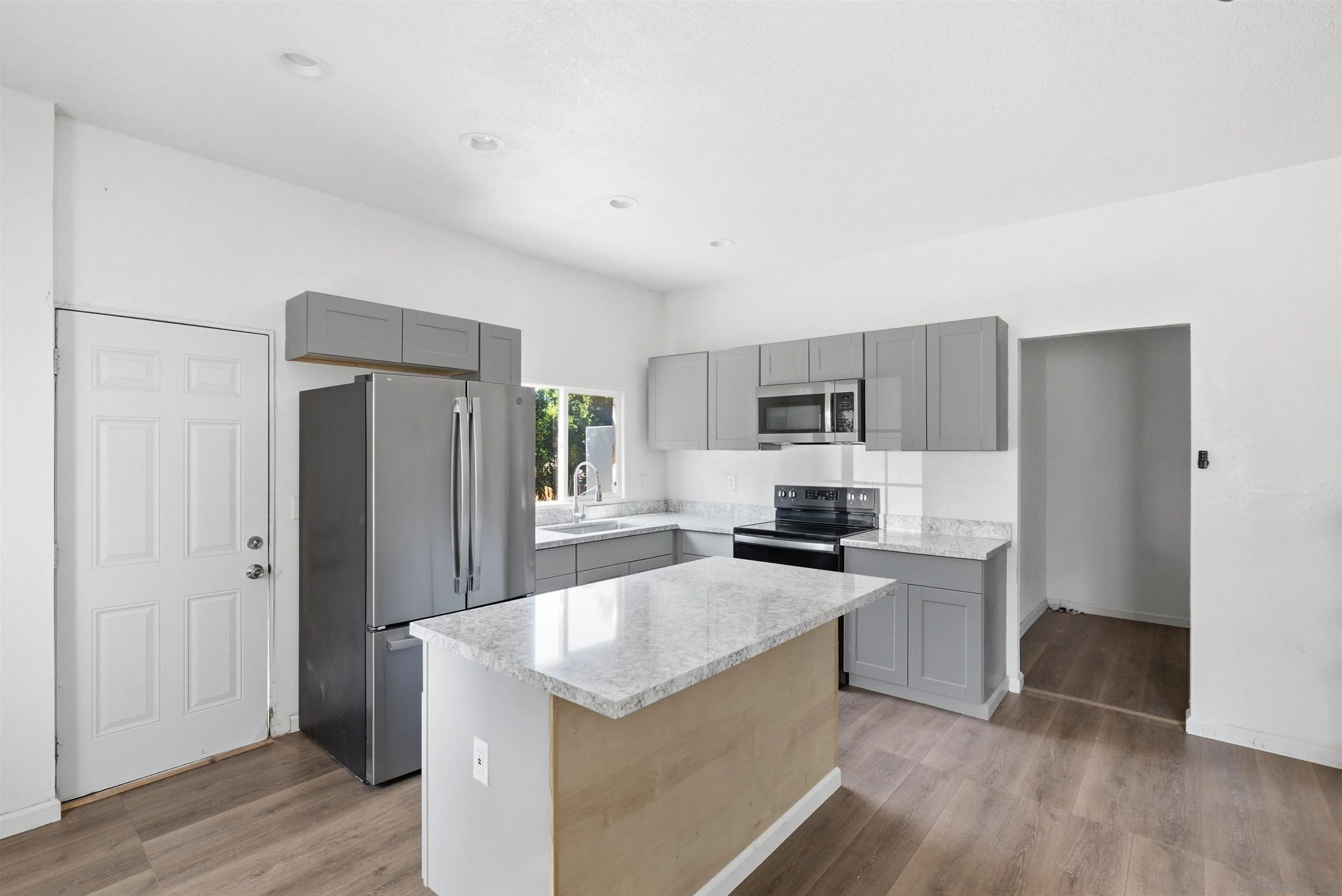 https://cdn.realtyfeed.com/cdn/127/260020115/5ab6cc8c771e744032e87cf869aef22c.webp