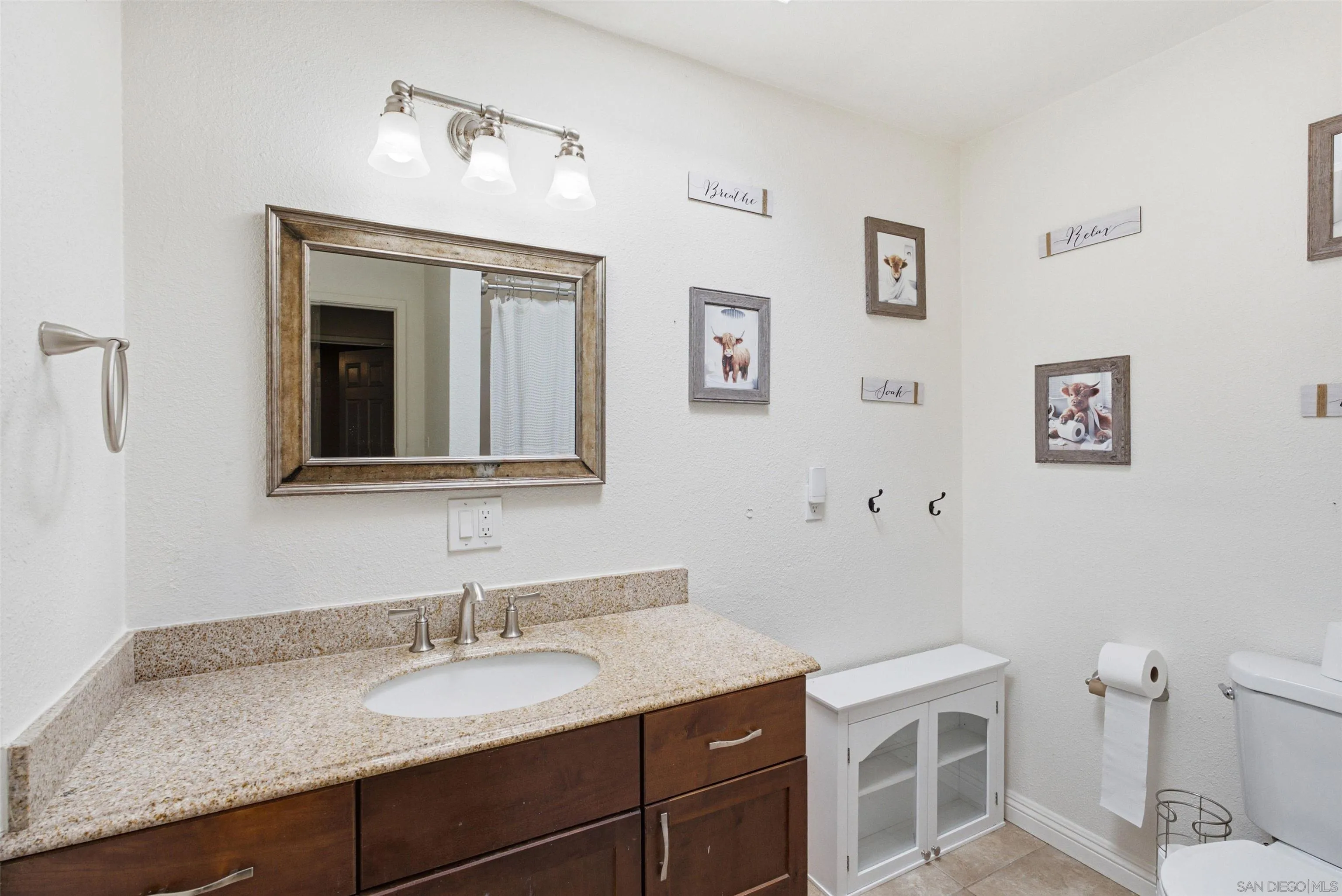https://cdn.realtyfeed.com/cdn/127/260020115/c5e8125faac738fe7ff63442e2e01035.webp