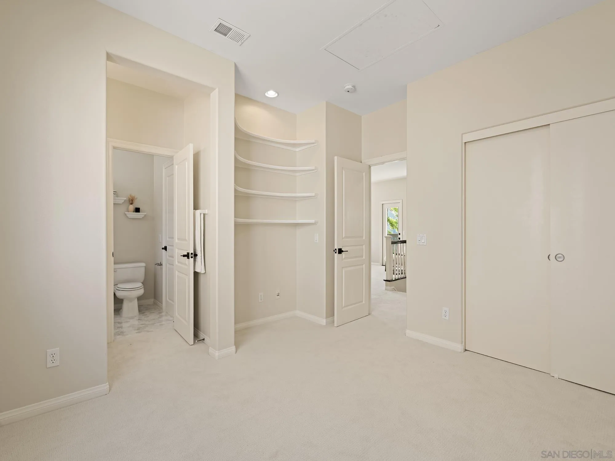 https://cdn.realtyfeed.com/cdn/127/260020118/1716697319df2c562e621062716fa683.webp