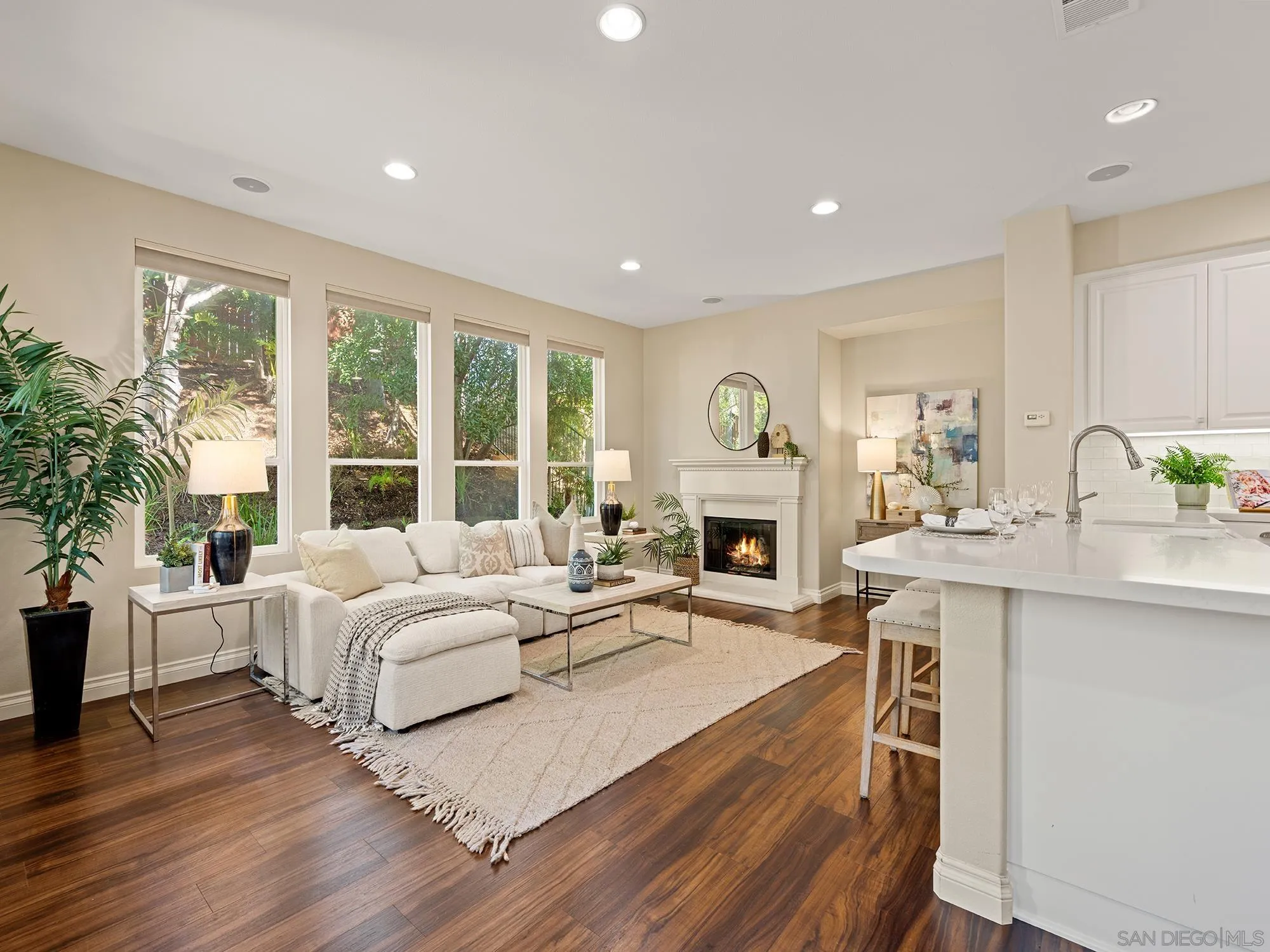 https://cdn.realtyfeed.com/cdn/127/260020118/374eed05fc69684ac592e2fdeb249456.webp