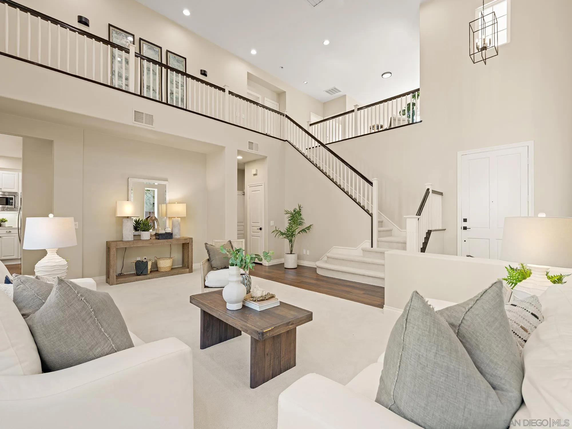 https://cdn.realtyfeed.com/cdn/127/260020118/3f8de1f789249f67f850e71fd68d2c18.webp
