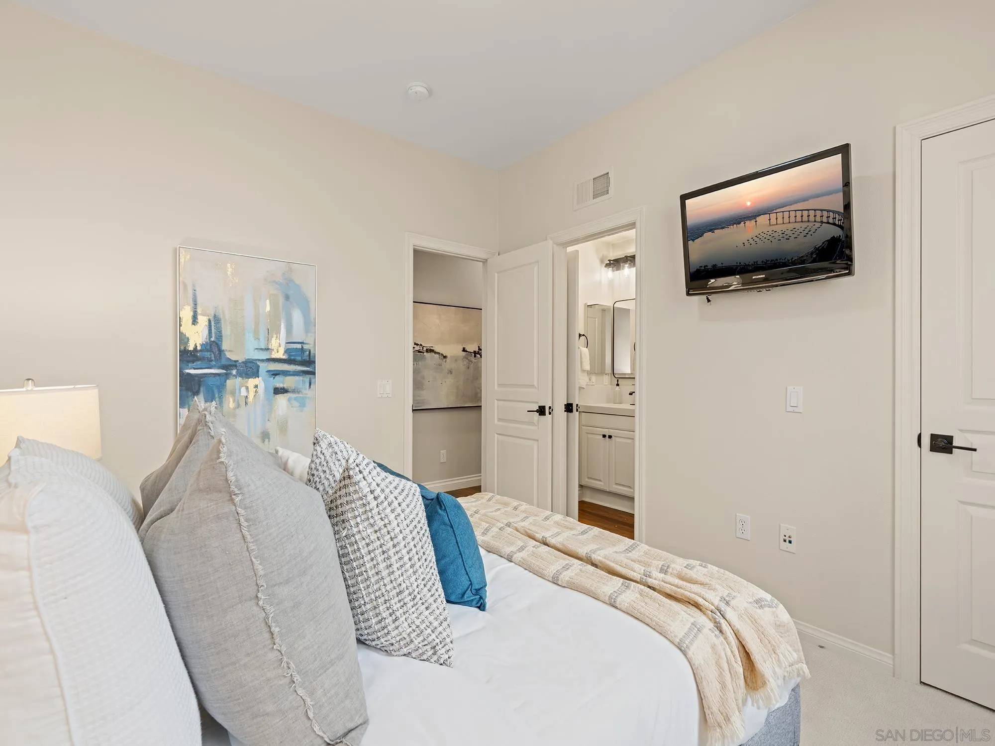 https://cdn.realtyfeed.com/cdn/127/260020118/a0851c442de0dbfd6ef3d2328819d7ef.webp