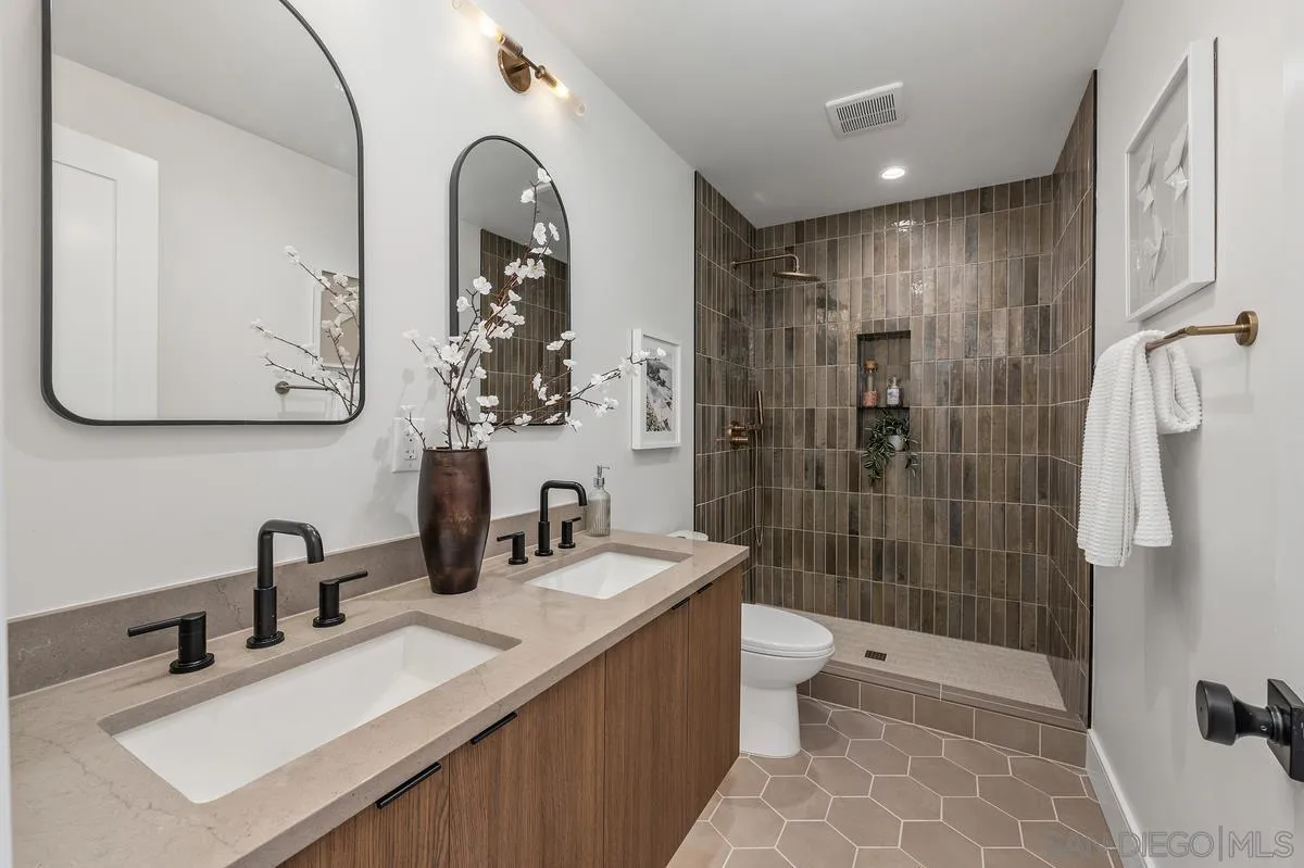 Photo #12: 260020128 Listing: Photo #12