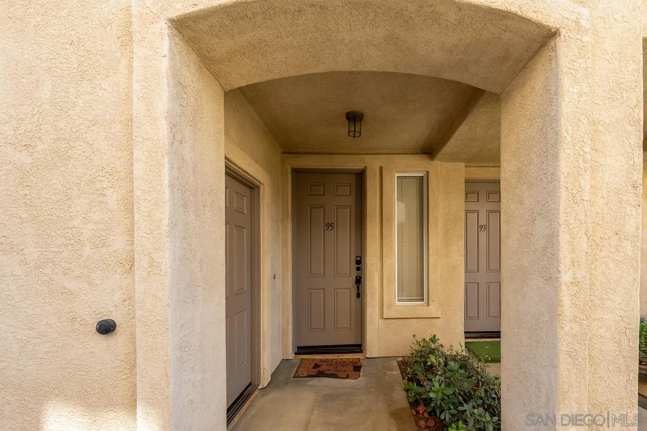 Photo #3: 260020130 Listing: Photo #3