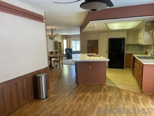 https://cdn.realtyfeed.com/cdn/127/260020133/2b1b33cdbbe4209a11b03ebfcbc8d349.webp
