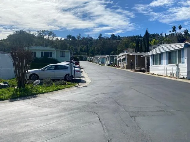 https://cdn.realtyfeed.com/cdn/127/260020133/7abfac5ba26a223084719e2e417a27a1.webp