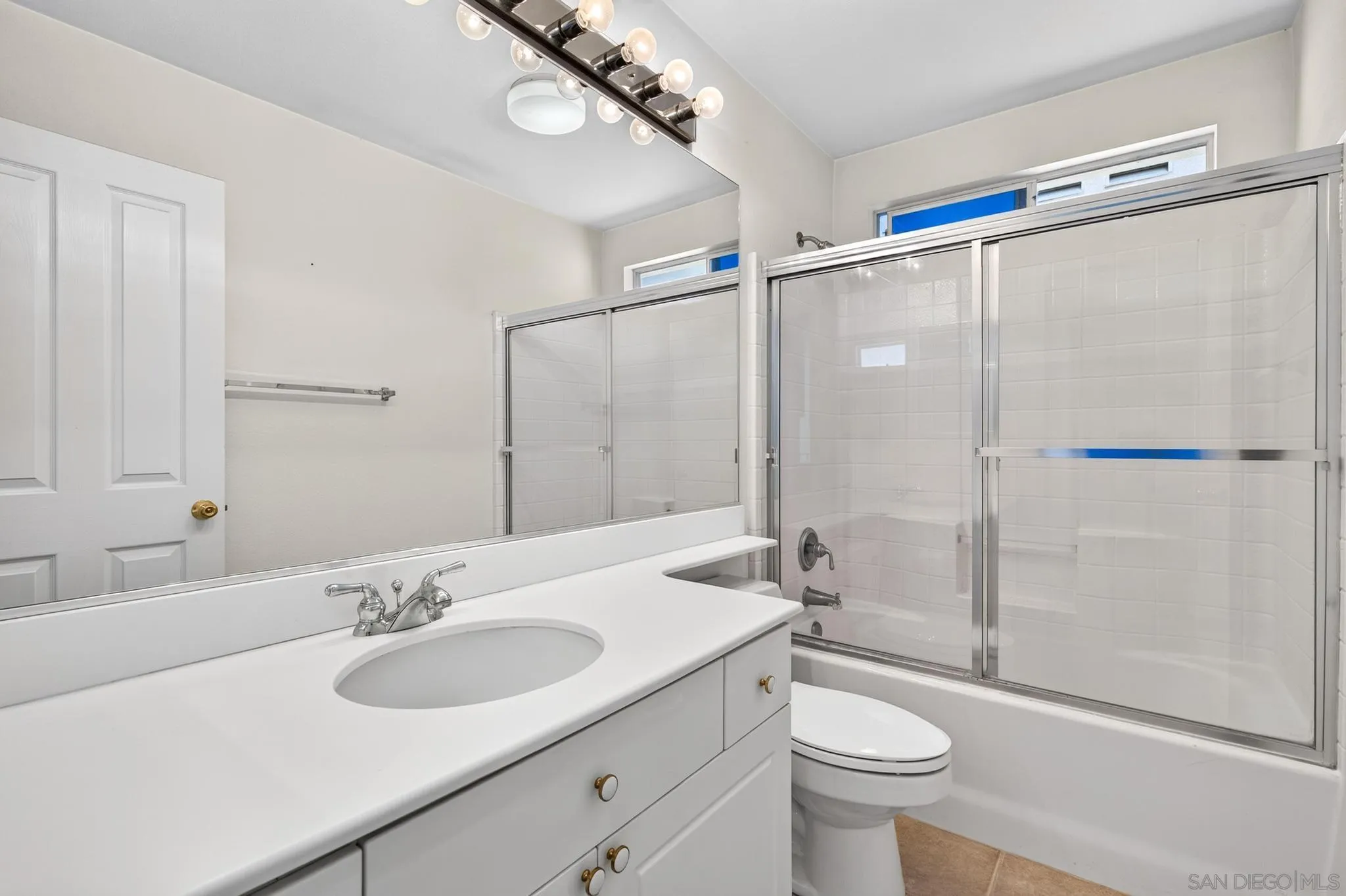 https://cdn.realtyfeed.com/cdn/127/260020136/81e64dacbcee6e7d7e67f2729daef626.webp