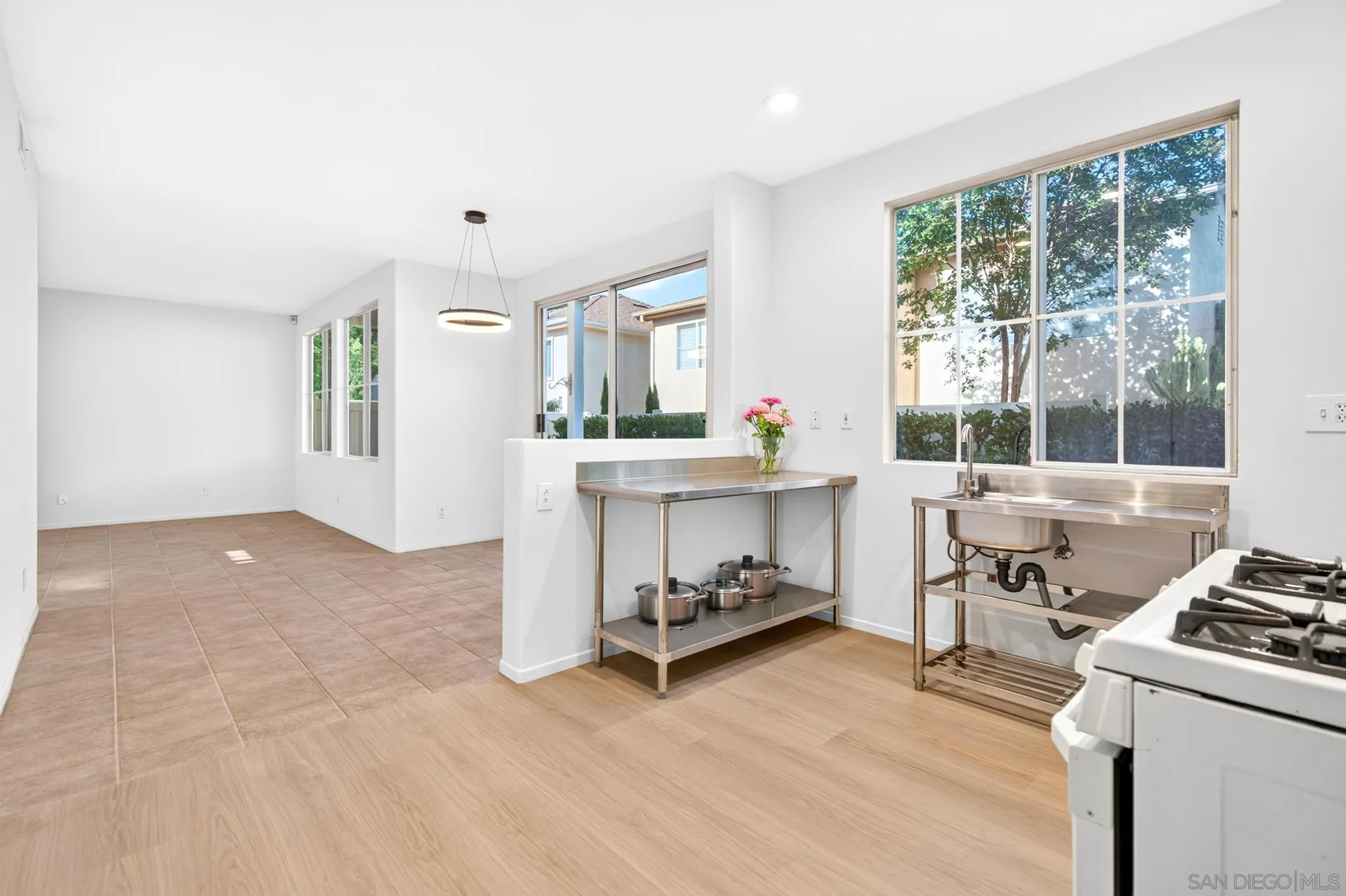 https://cdn.realtyfeed.com/cdn/127/260020136/9735d80a5db03dac10de096d73ff6777.webp