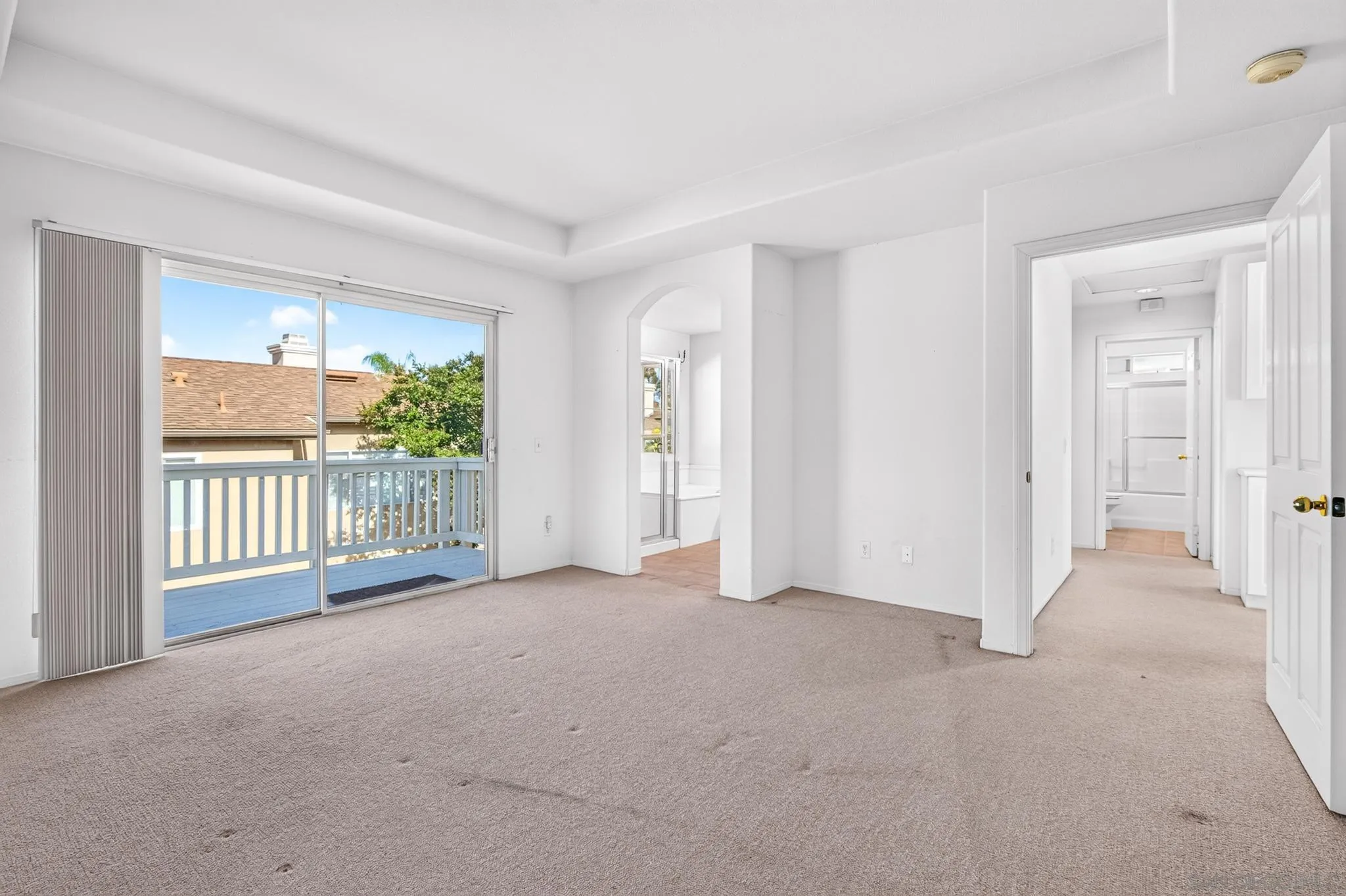 https://cdn.realtyfeed.com/cdn/127/260020136/b48dbca55c6b7d05a03d0838091ad091.webp