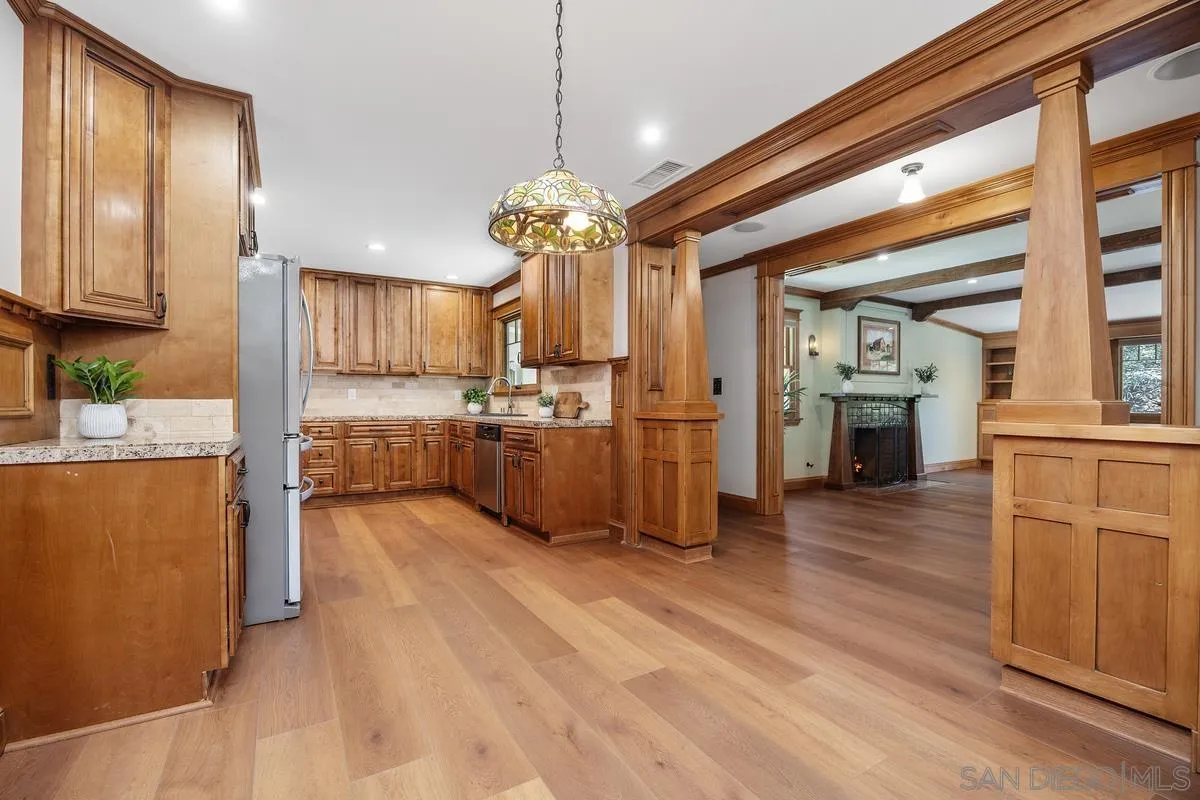 Photo #8: 260020140 Listing: Photo #8