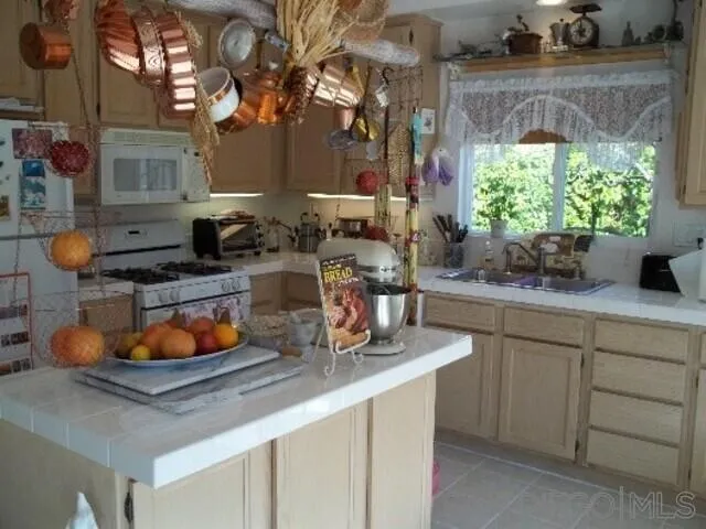 https://cdn.realtyfeed.com/cdn/127/260020141/b60e8bf285e29cddeb09d4b4f9d1ae61.webp