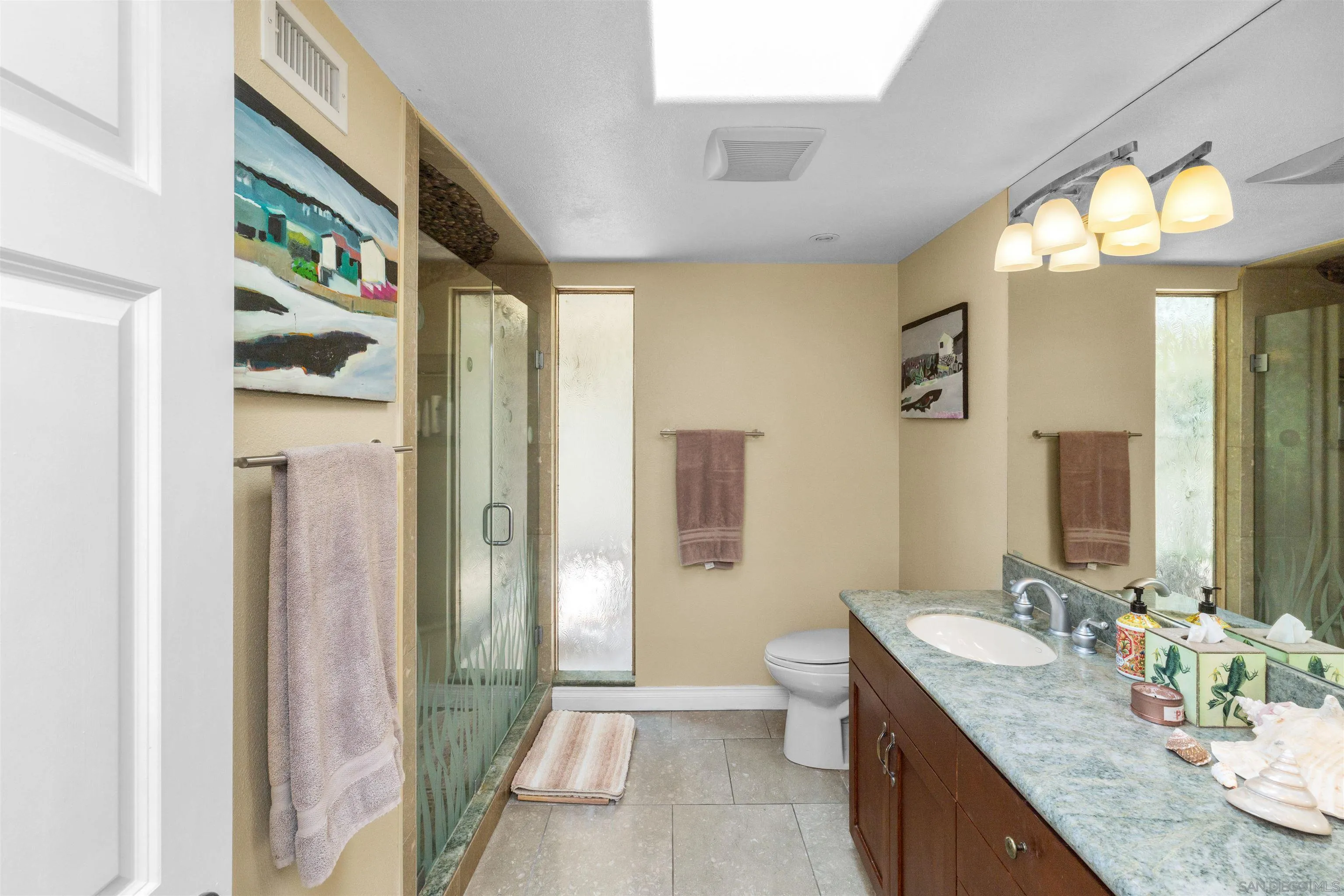 https://cdn.realtyfeed.com/cdn/127/260020143/105b8358051b59b16517312aa8471f7b.webp