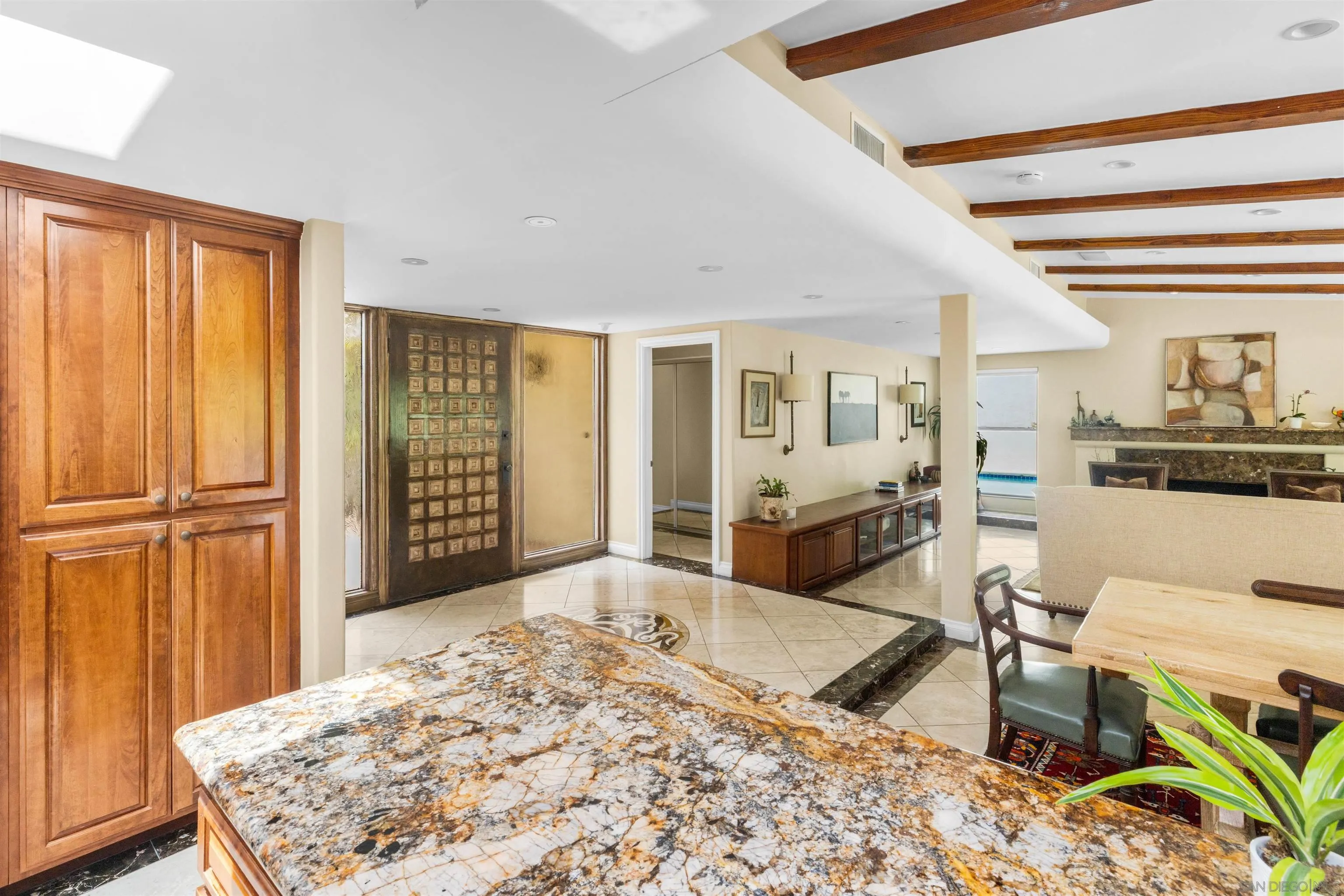 https://cdn.realtyfeed.com/cdn/127/260020143/a02ef92bdba585d369a313c54f8e50f8.webp