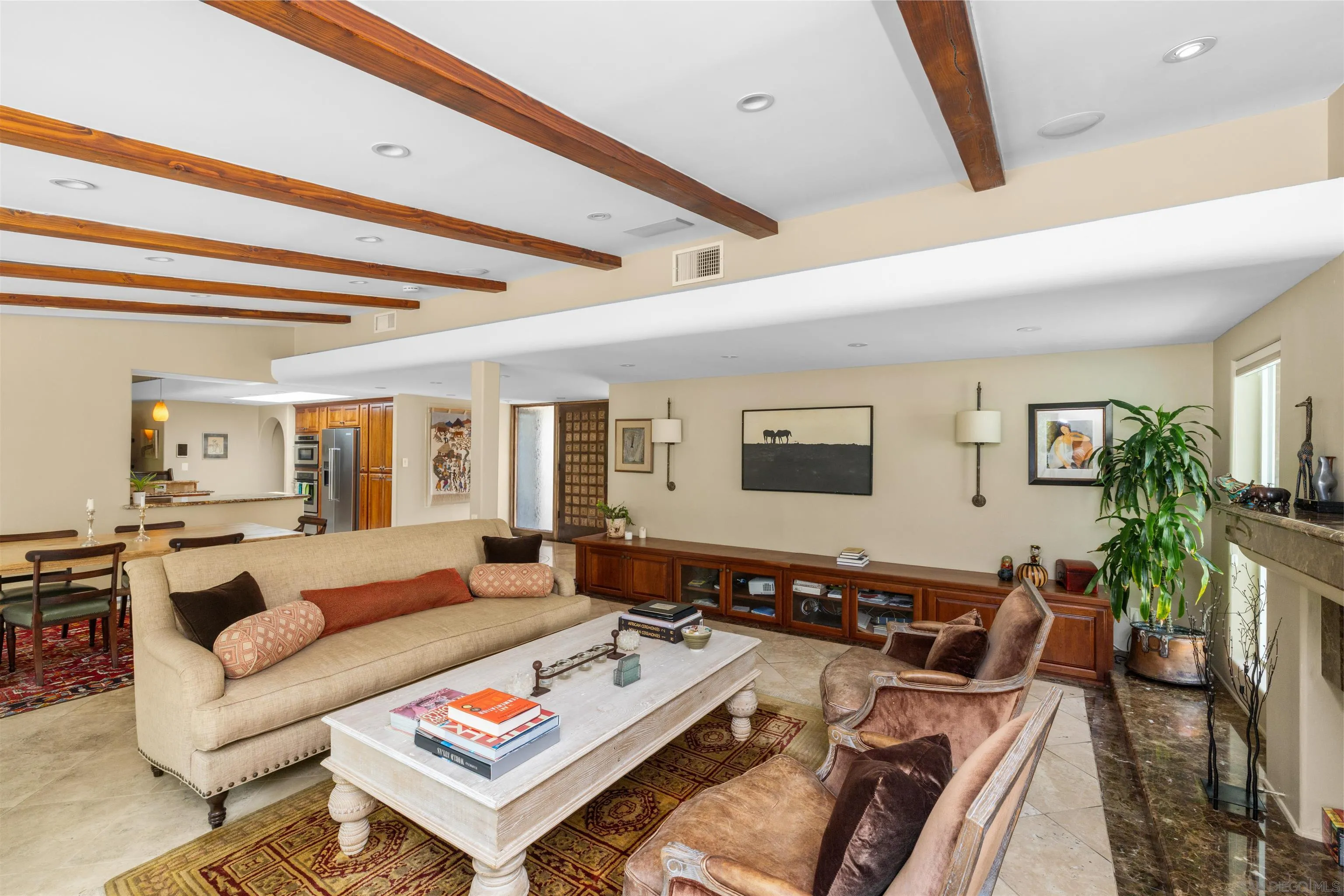 https://cdn.realtyfeed.com/cdn/127/260020143/da38aba97909f8e5323f1b7c2f0e53b3.webp