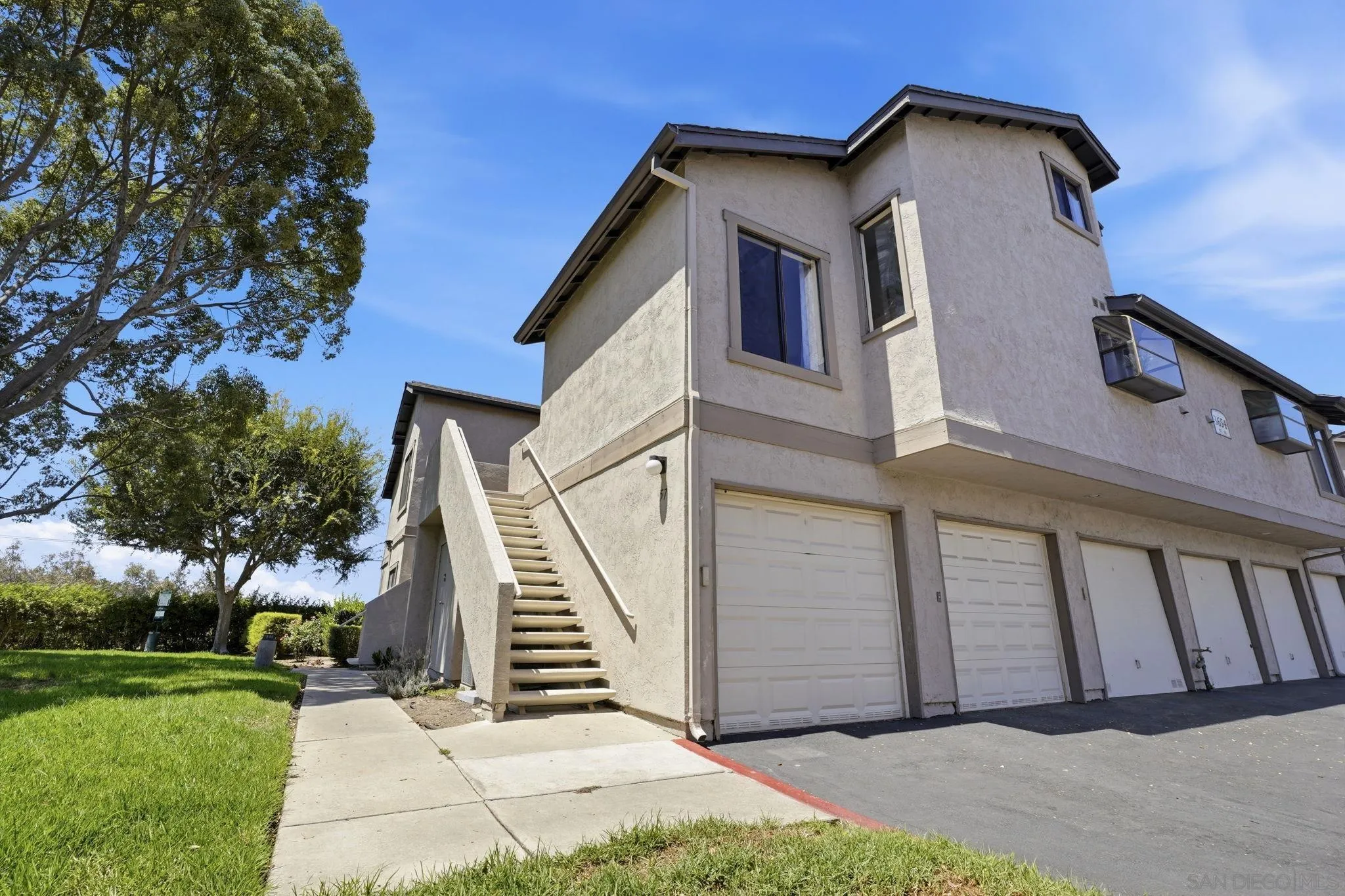 Photo #1: 260020148 Listing: Photo #1