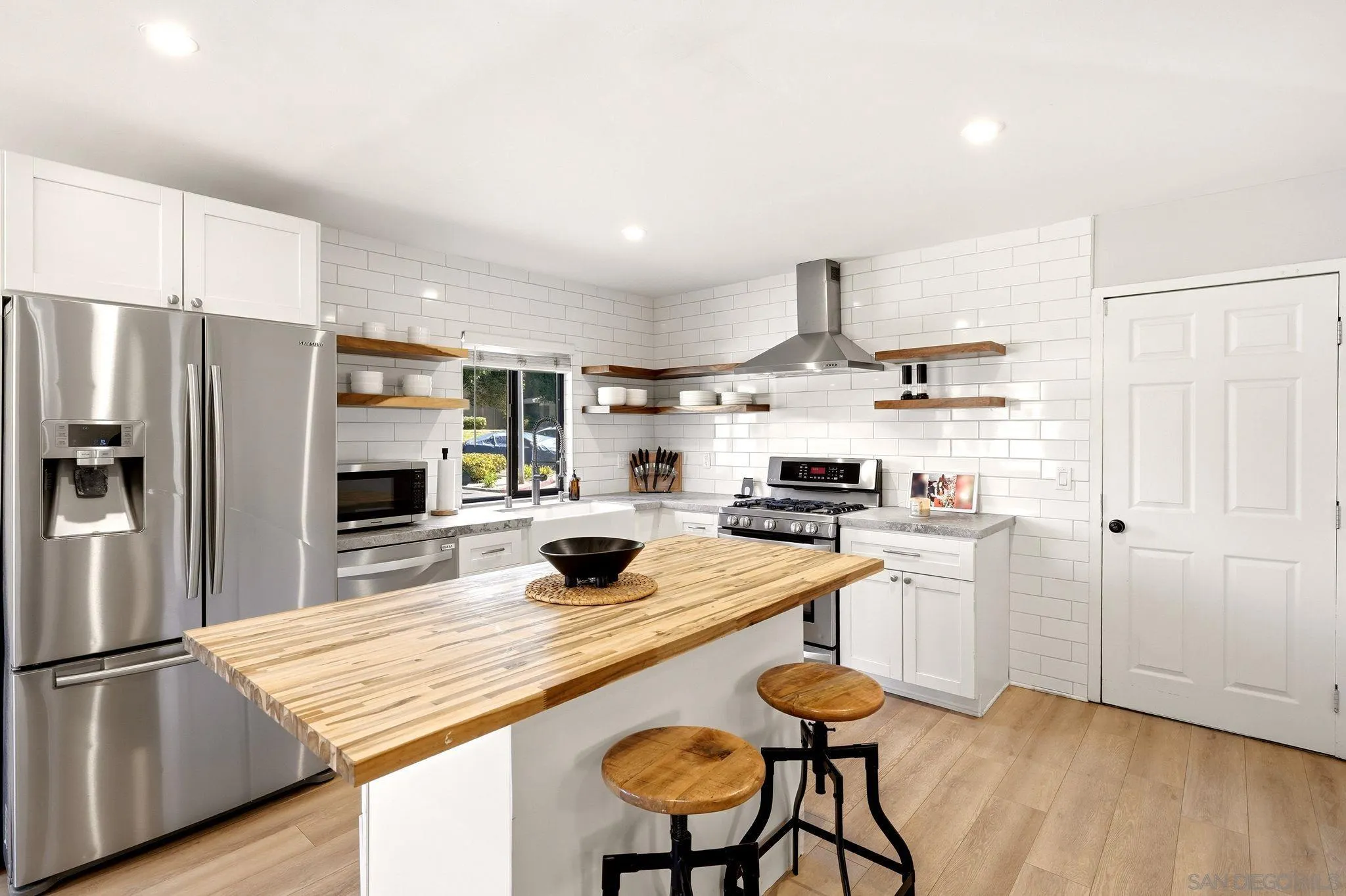 https://cdn.realtyfeed.com/cdn/127/260020149/139c93ddf2dd76ae78a470dade708094.webp