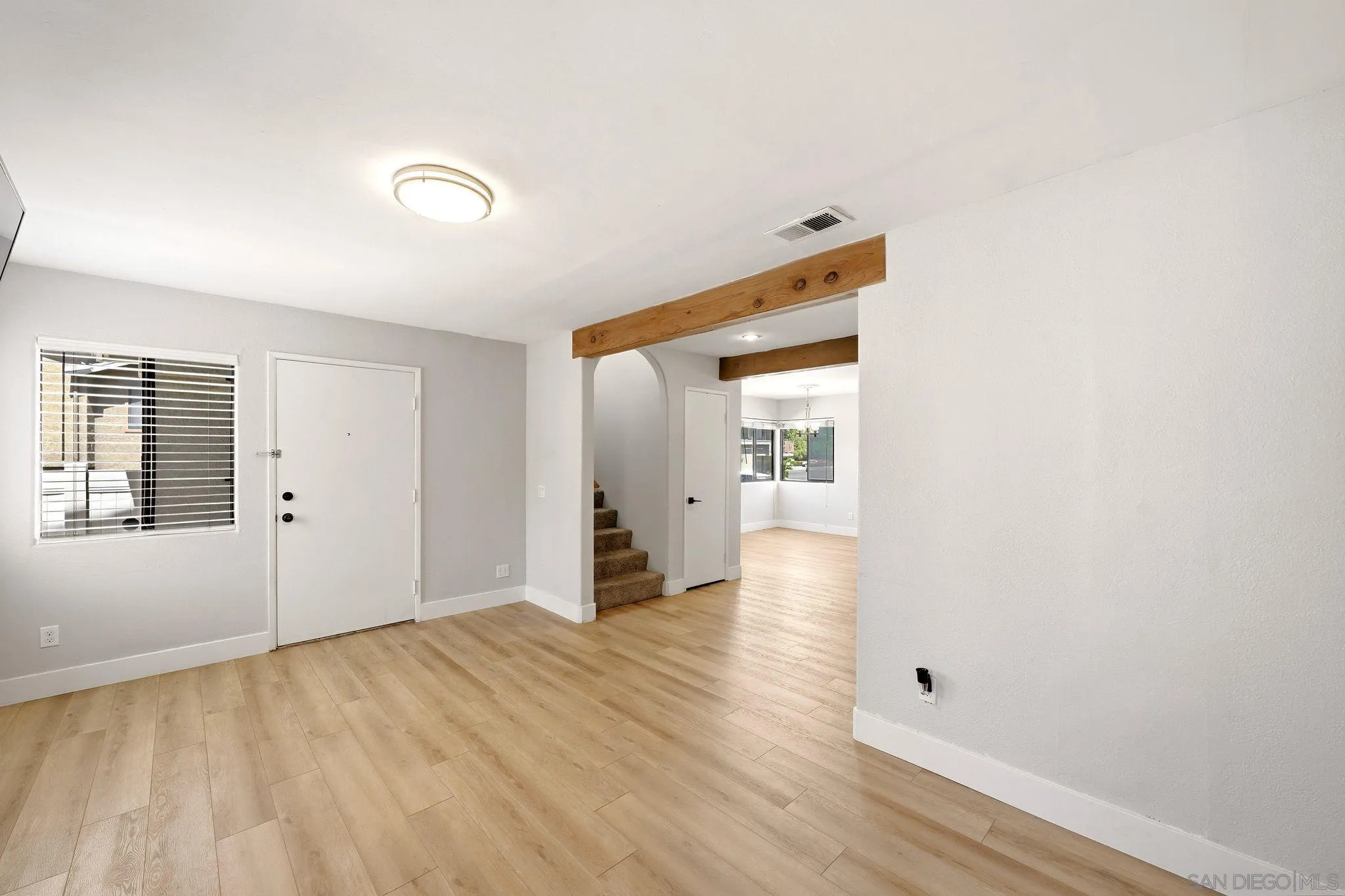 https://cdn.realtyfeed.com/cdn/127/260020149/7af14e718ad43a79a641421e35b1c558.webp