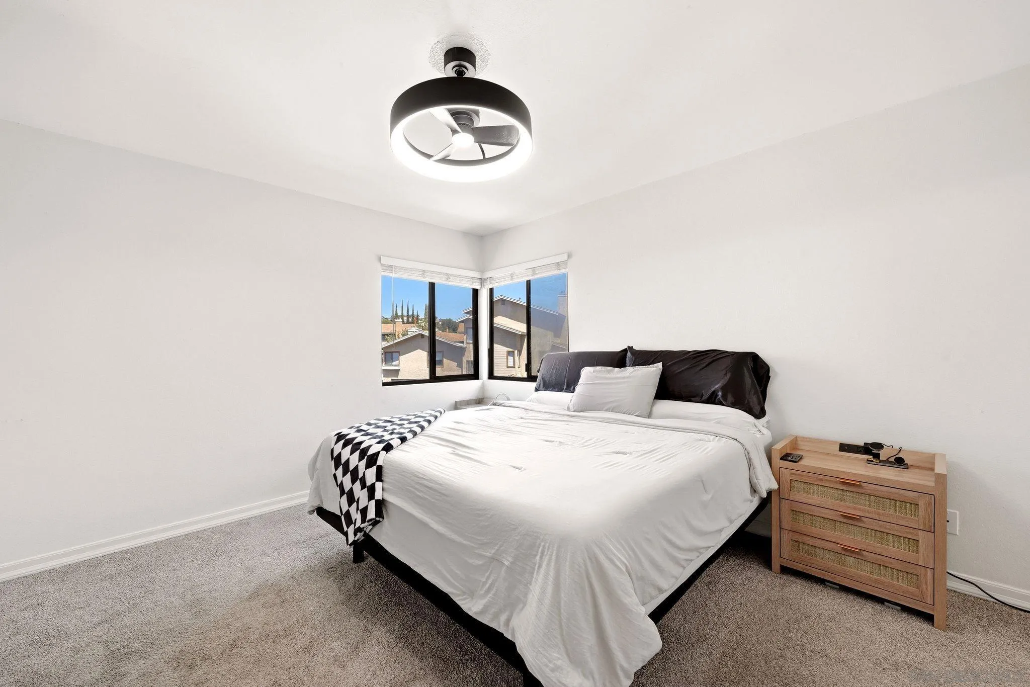 https://cdn.realtyfeed.com/cdn/127/260020149/ab2f3b664120df4b19b25c7182c6661a.webp