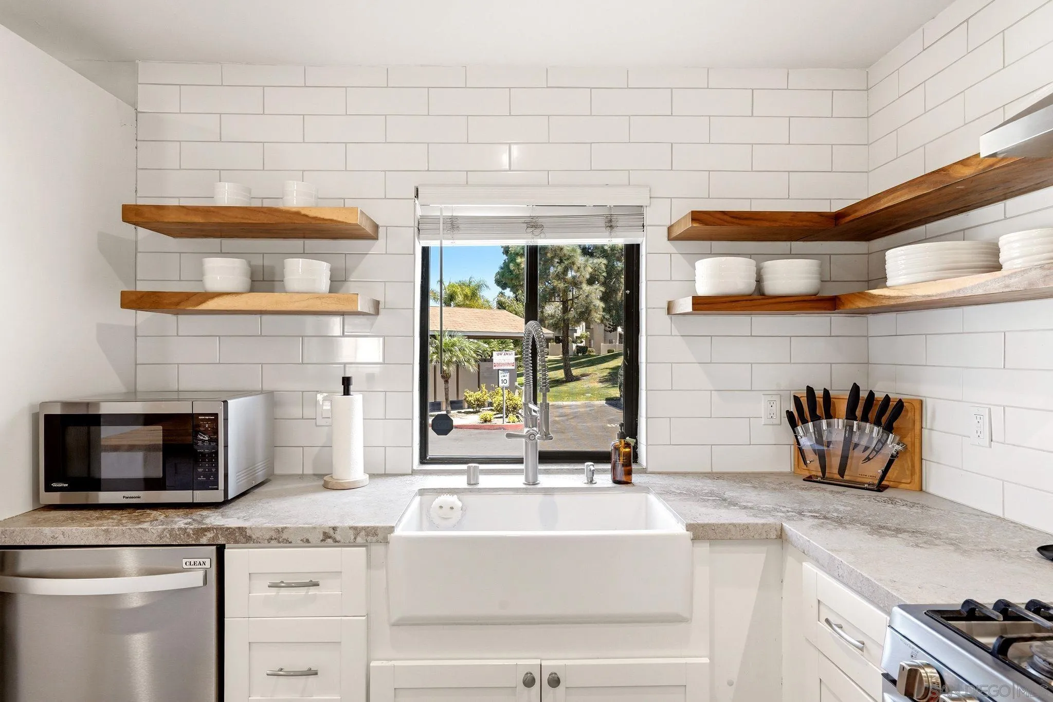 https://cdn.realtyfeed.com/cdn/127/260020149/f898dc434ef46dc21d27f086ef1eb5ce.webp