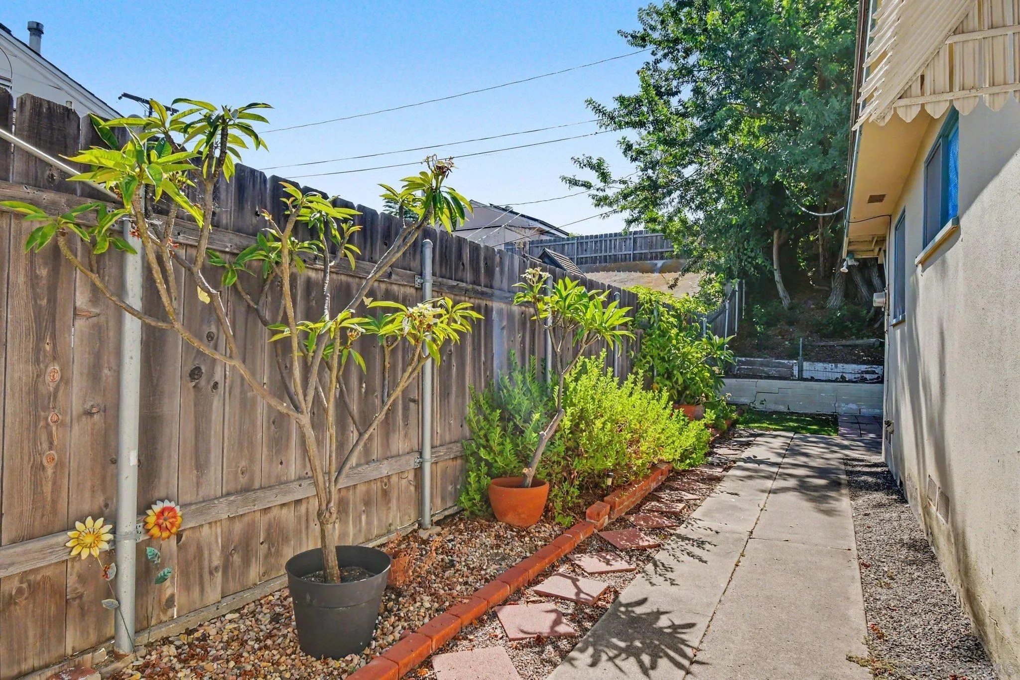 https://cdn.realtyfeed.com/cdn/127/260020154/6d938f6cc2b3c05022ec987fb810b8ce.webp