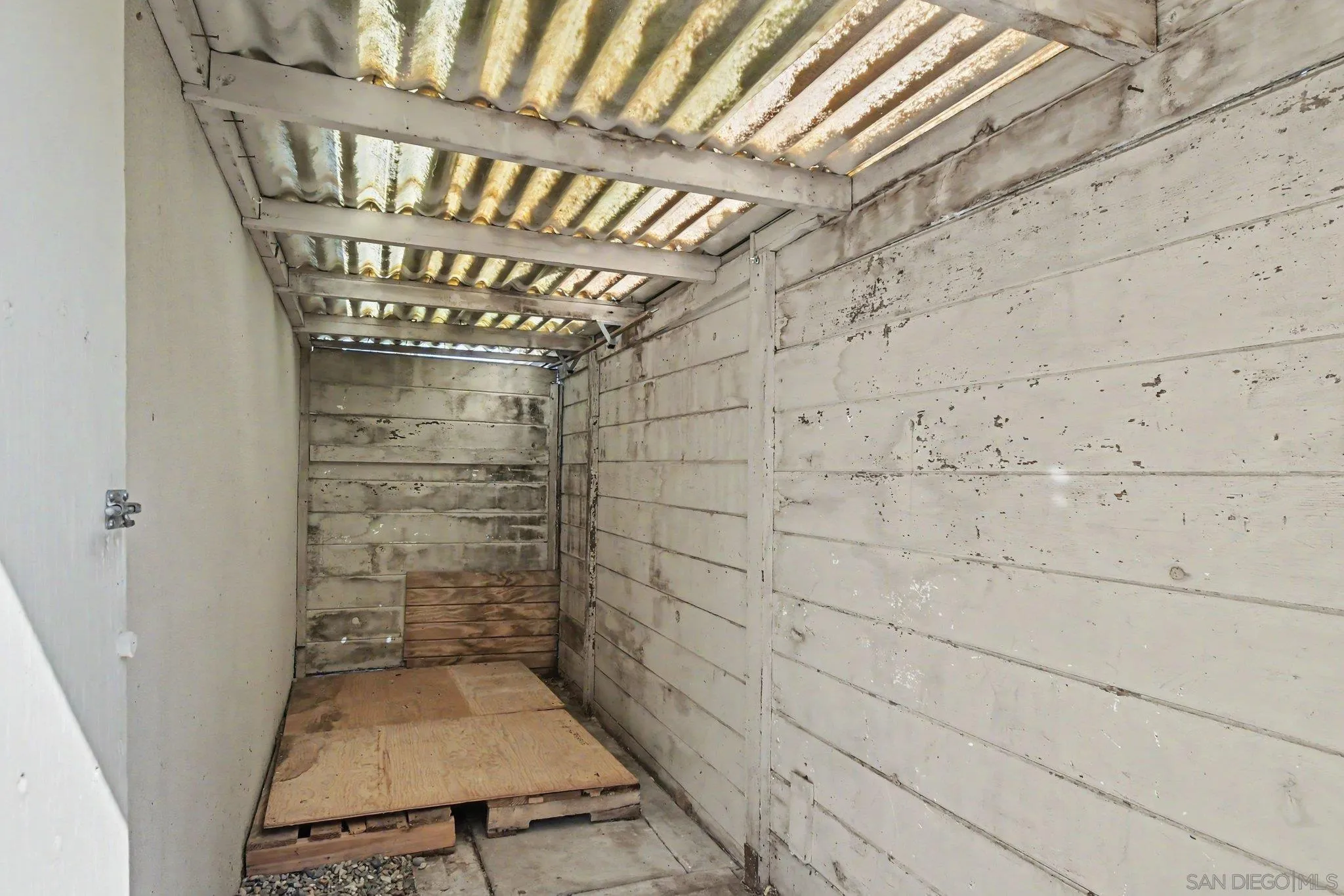 https://cdn.realtyfeed.com/cdn/127/260020154/c139ec5485be2a3c85fa15716dd23961.webp