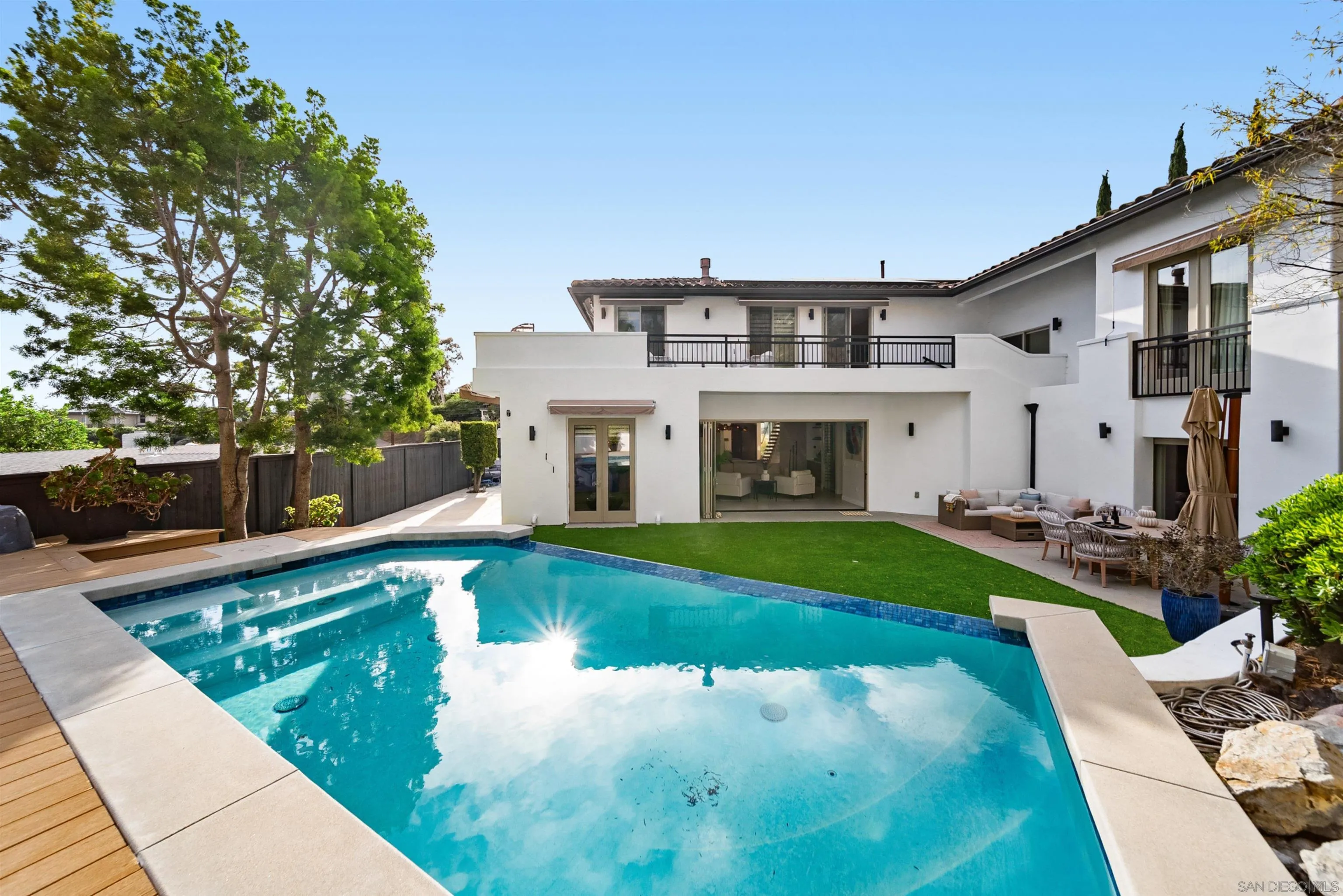 https://cdn.realtyfeed.com/cdn/127/260020160/0b8282f3d2be1271938191432dfcb195.webp
