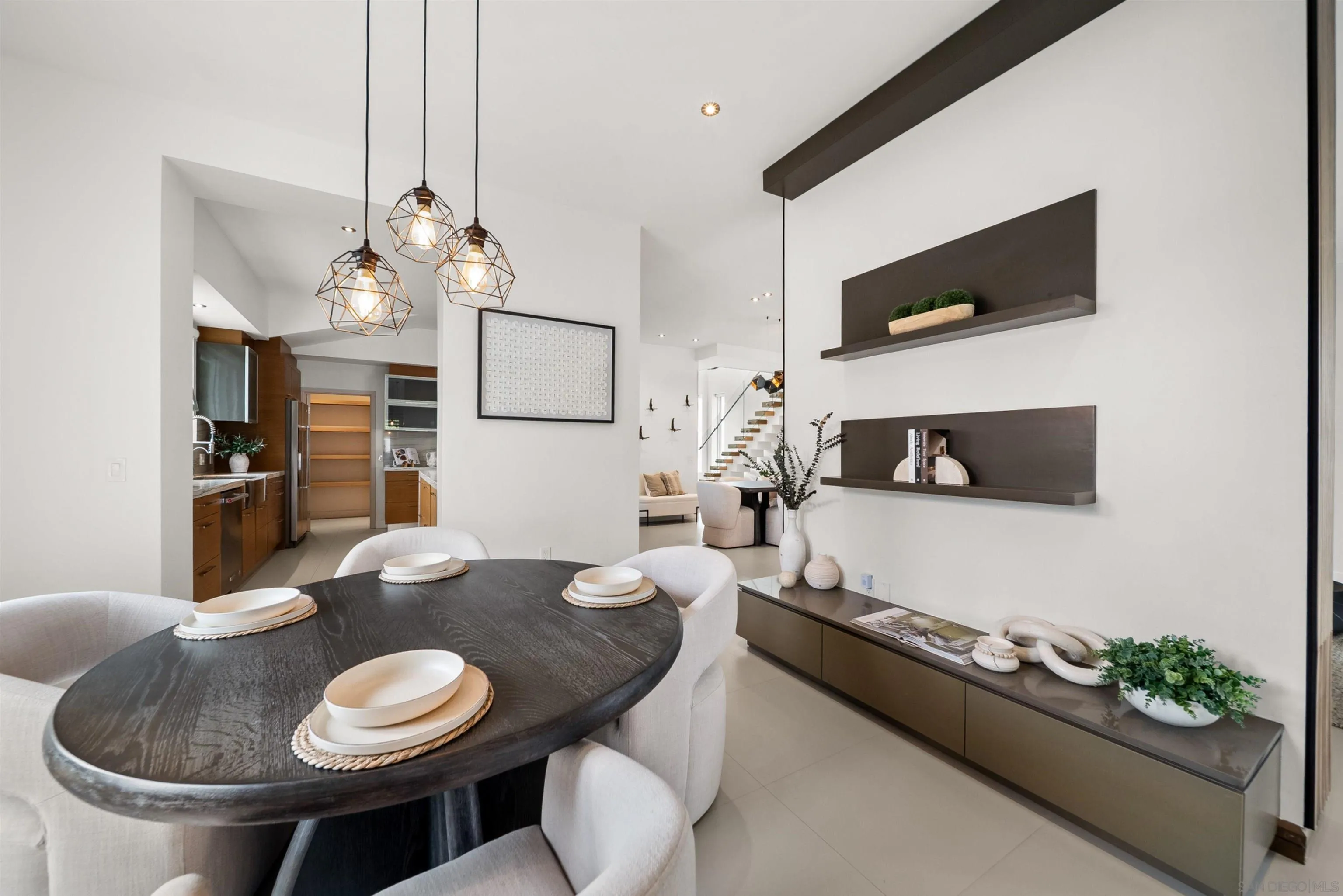 https://cdn.realtyfeed.com/cdn/127/260020160/31f540cc6f99abfbb3cae99547670e67.webp