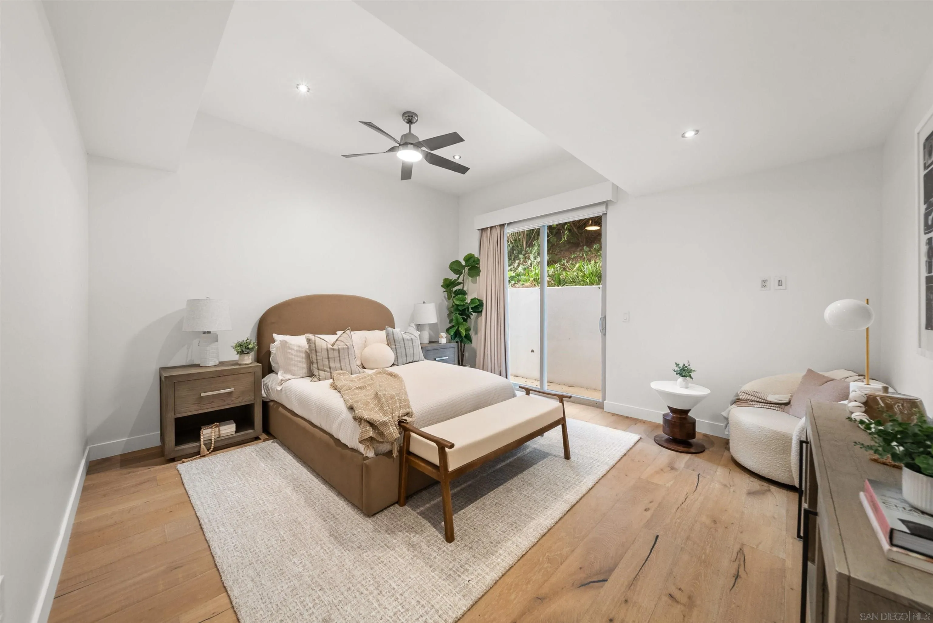 https://cdn.realtyfeed.com/cdn/127/260020160/5c0e7f3f8d8cb19dce5944b506c0f3eb.webp
