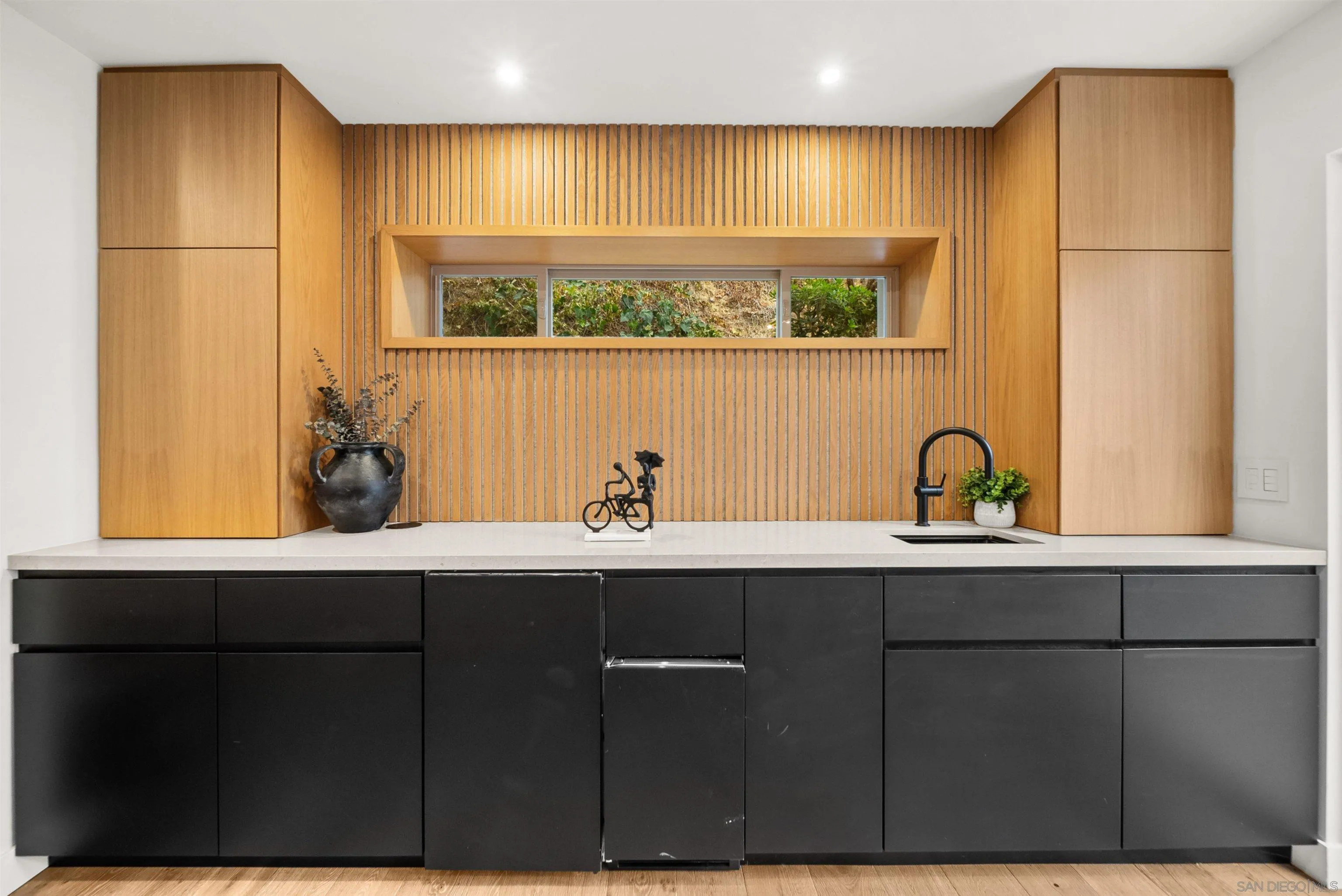 https://cdn.realtyfeed.com/cdn/127/260020160/5c89e2e454f246c7f1fb8cde0e7e939b.webp