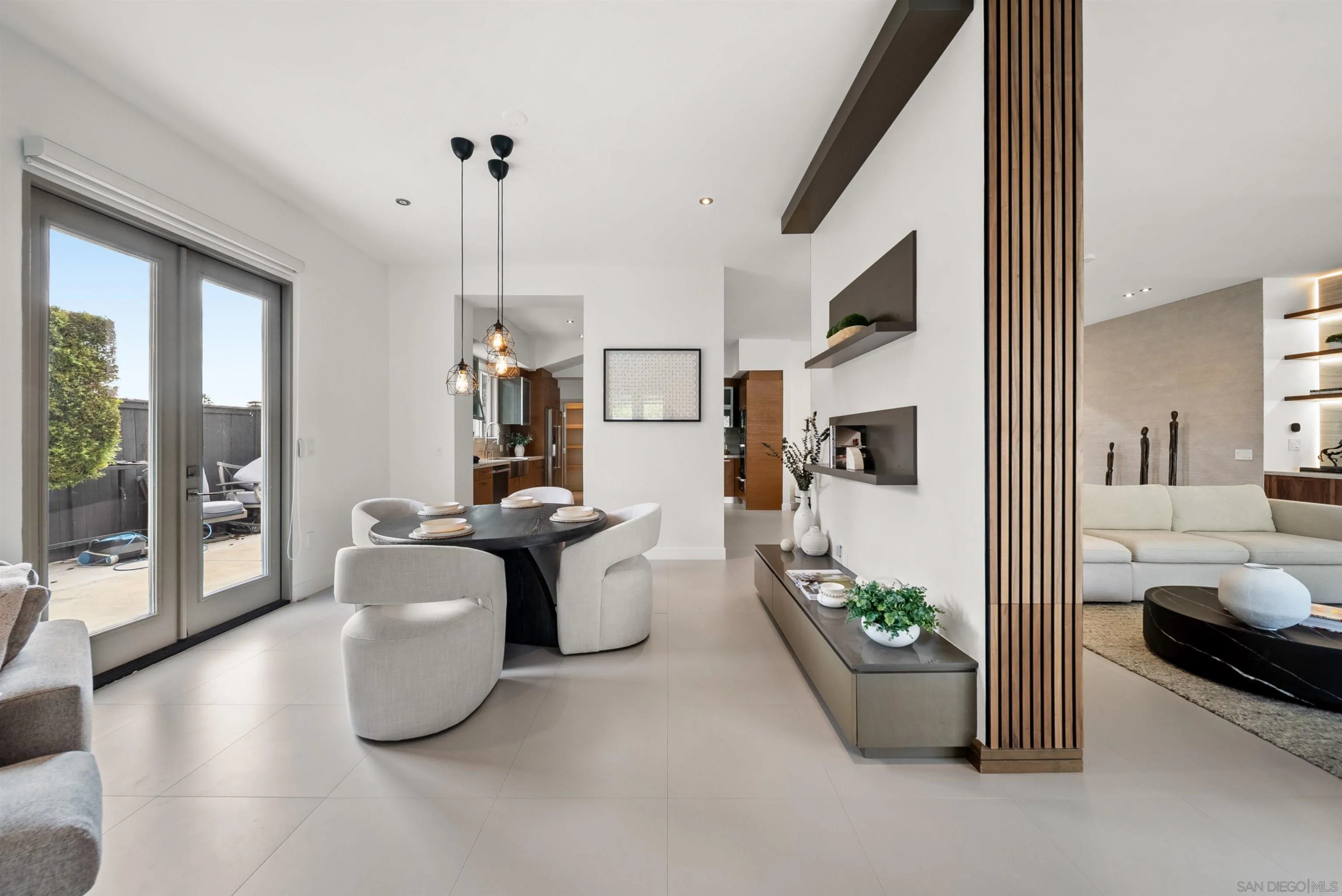 https://cdn.realtyfeed.com/cdn/127/260020160/7dcb46eebbf0eb125a90624c70e6790f.webp